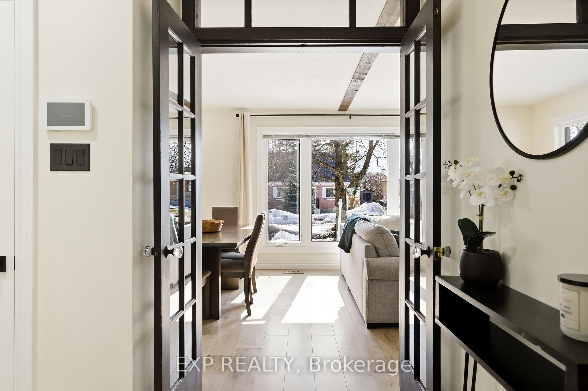 Photo 5 of 198 Shelbourne Street, Peterborough, Northcrest Ward 5 — HOMEH