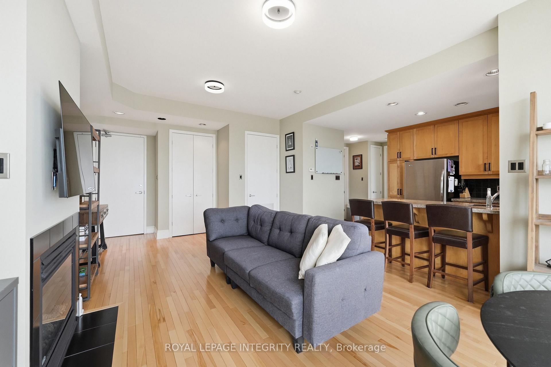 Photo 5 of Unit 802, 420 Berkley Avenue, Ottawa, Westboro West — HOMEH
