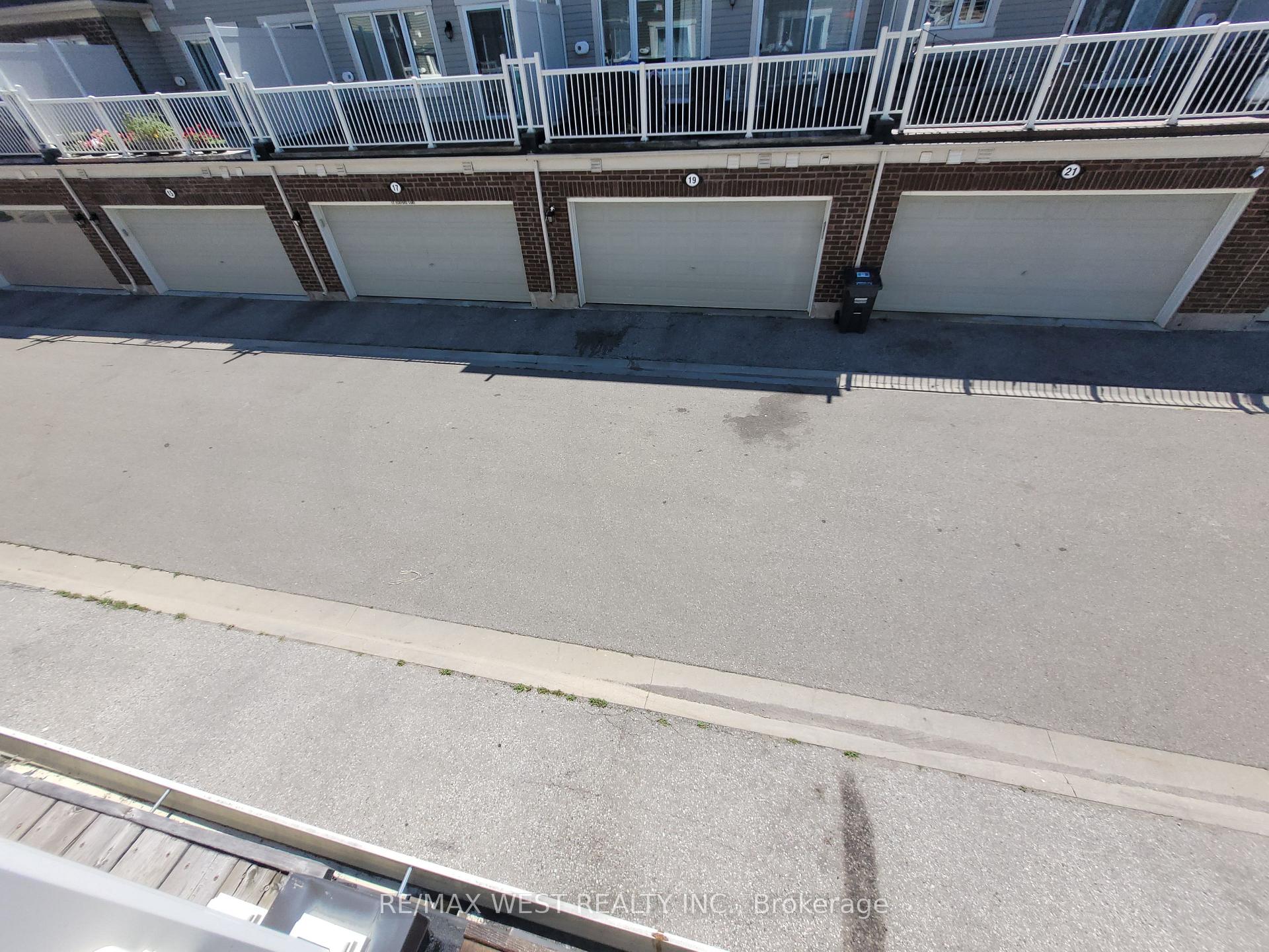 Photo 20 of 21 Billiter Road W, Brampton, Northwest Brampton — HOMEH