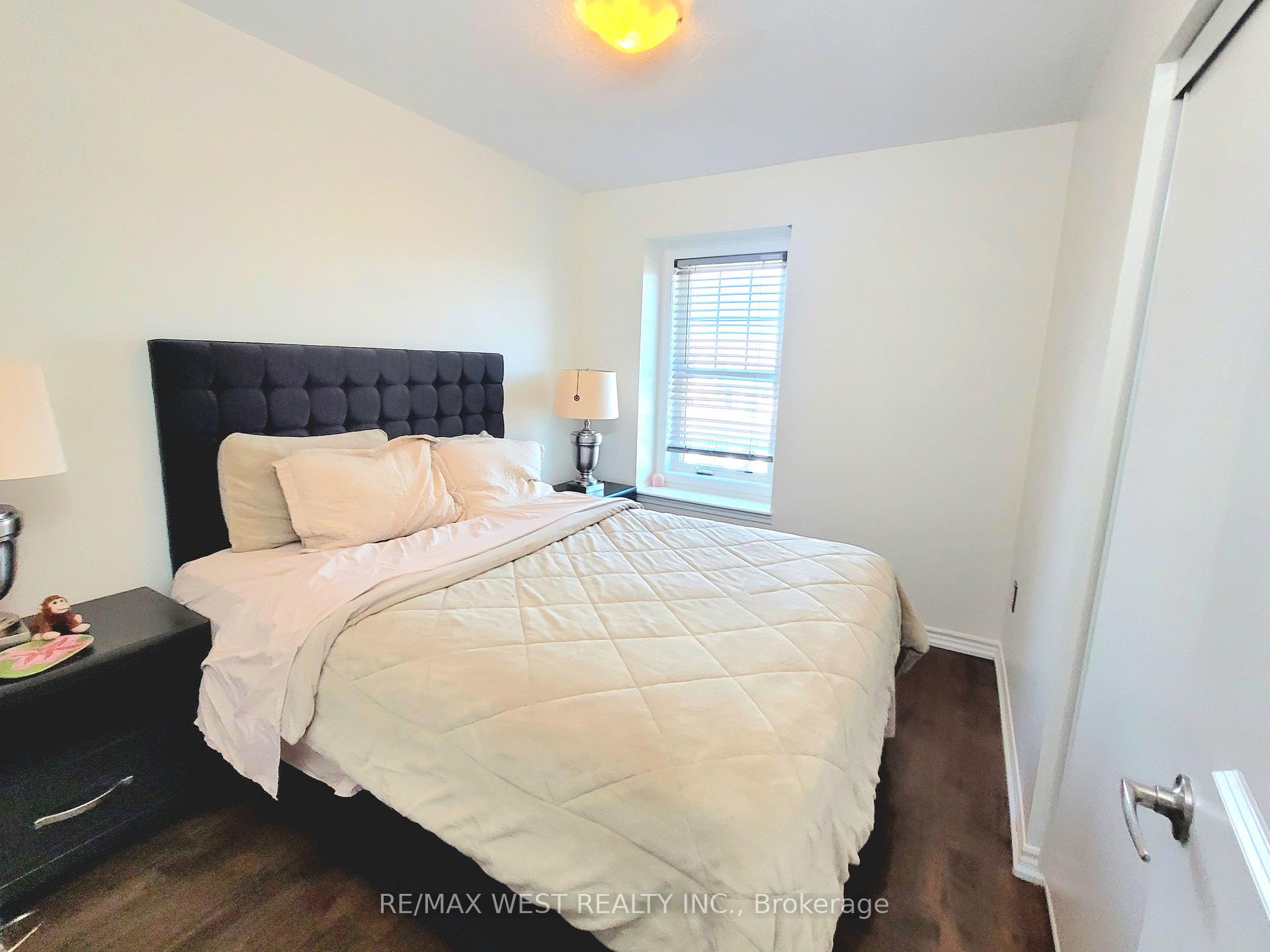 Photo 17 of 21 Billiter Road W, Brampton, Northwest Brampton — HOMEH