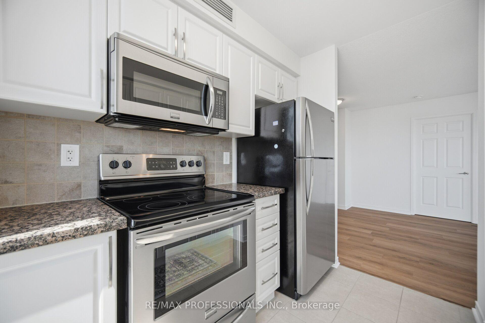 Photo 5 of Unit 2407, 3 Michael Power Place, Etobicoke, Islington-City Centre West — HOMEH