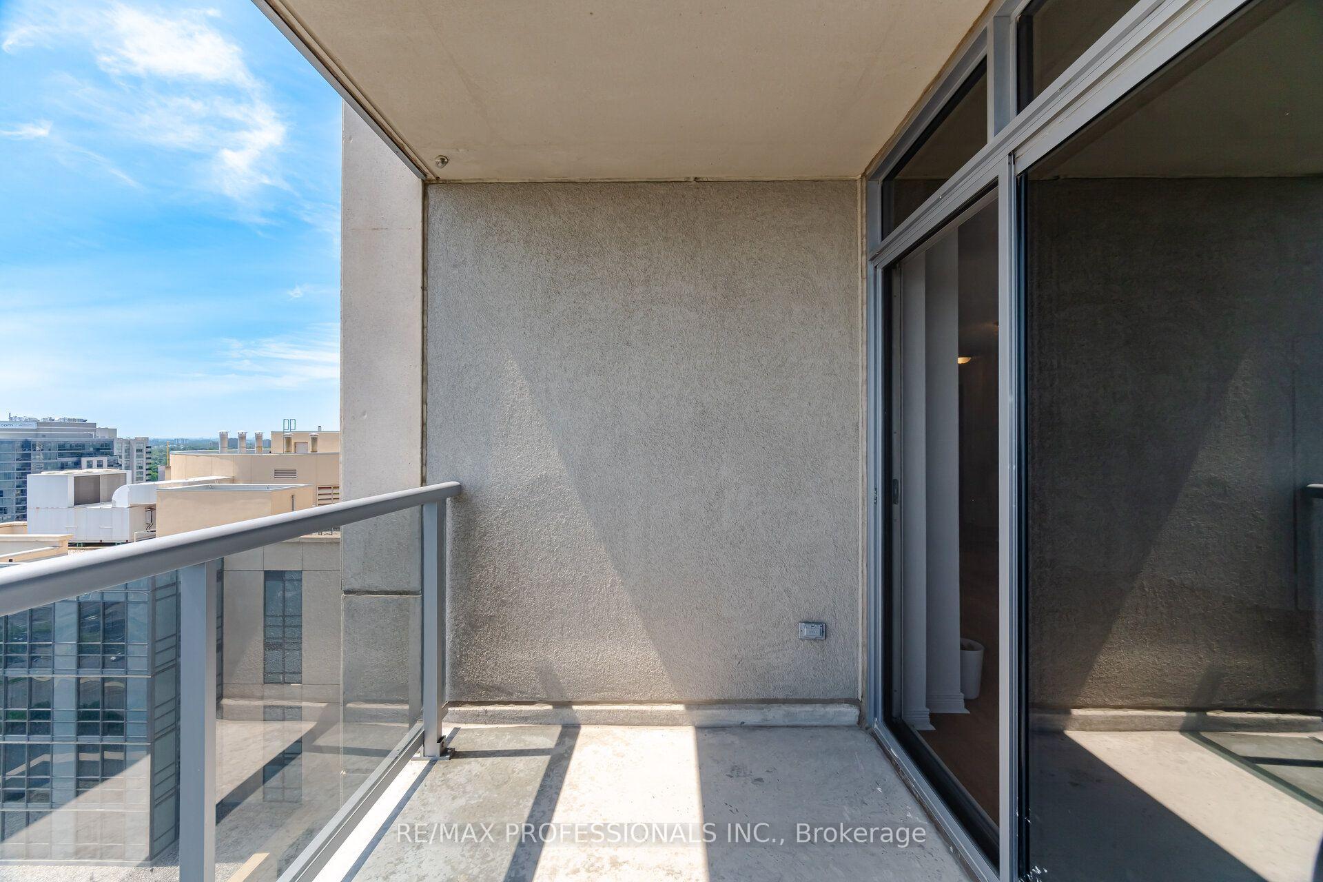 Photo 12 of Unit 2407, 3 Michael Power Place, Etobicoke, Islington-City Centre West — HOMEH