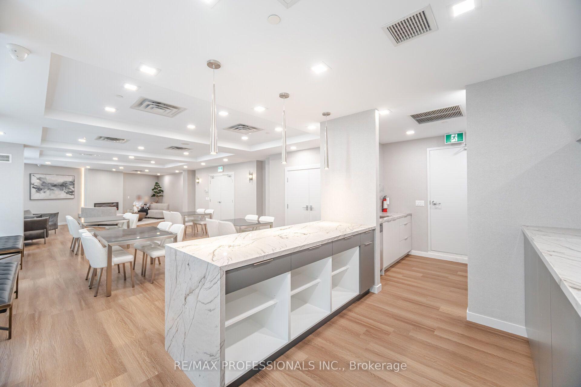 Photo 16 of Unit 2407, 3 Michael Power Place, Etobicoke, Islington-City Centre West — HOMEH