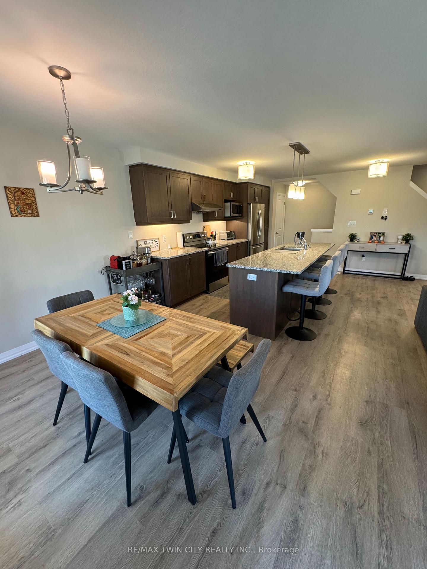 Photo 13 of 45 Bank Swallow Crescent, Kitchener, Doon South — HOMEH