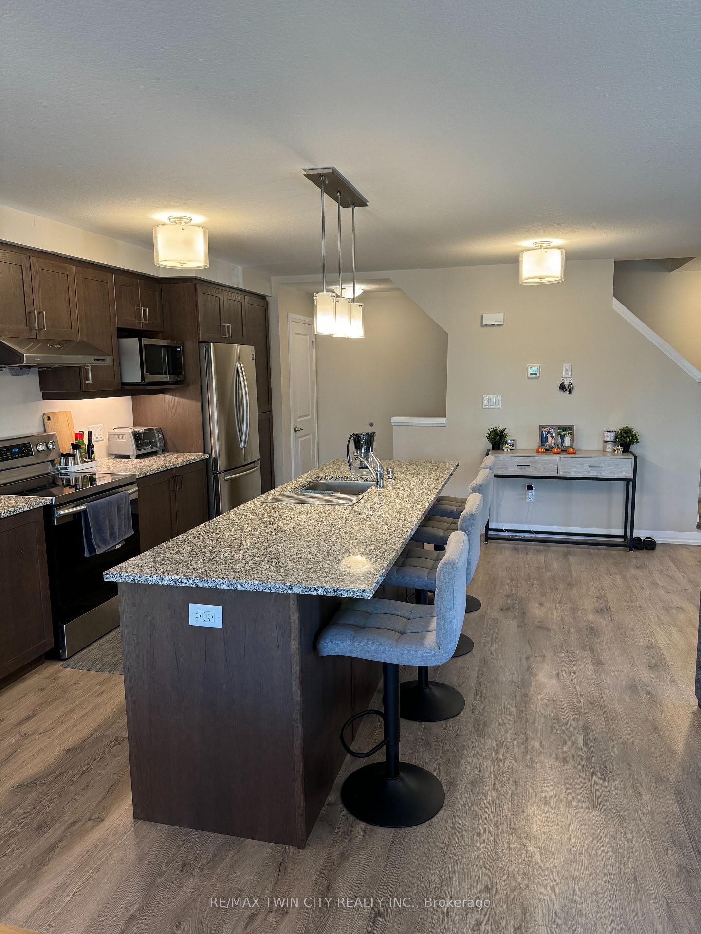 Photo 21 of 45 Bank Swallow Crescent, Kitchener, Doon South — HOMEH