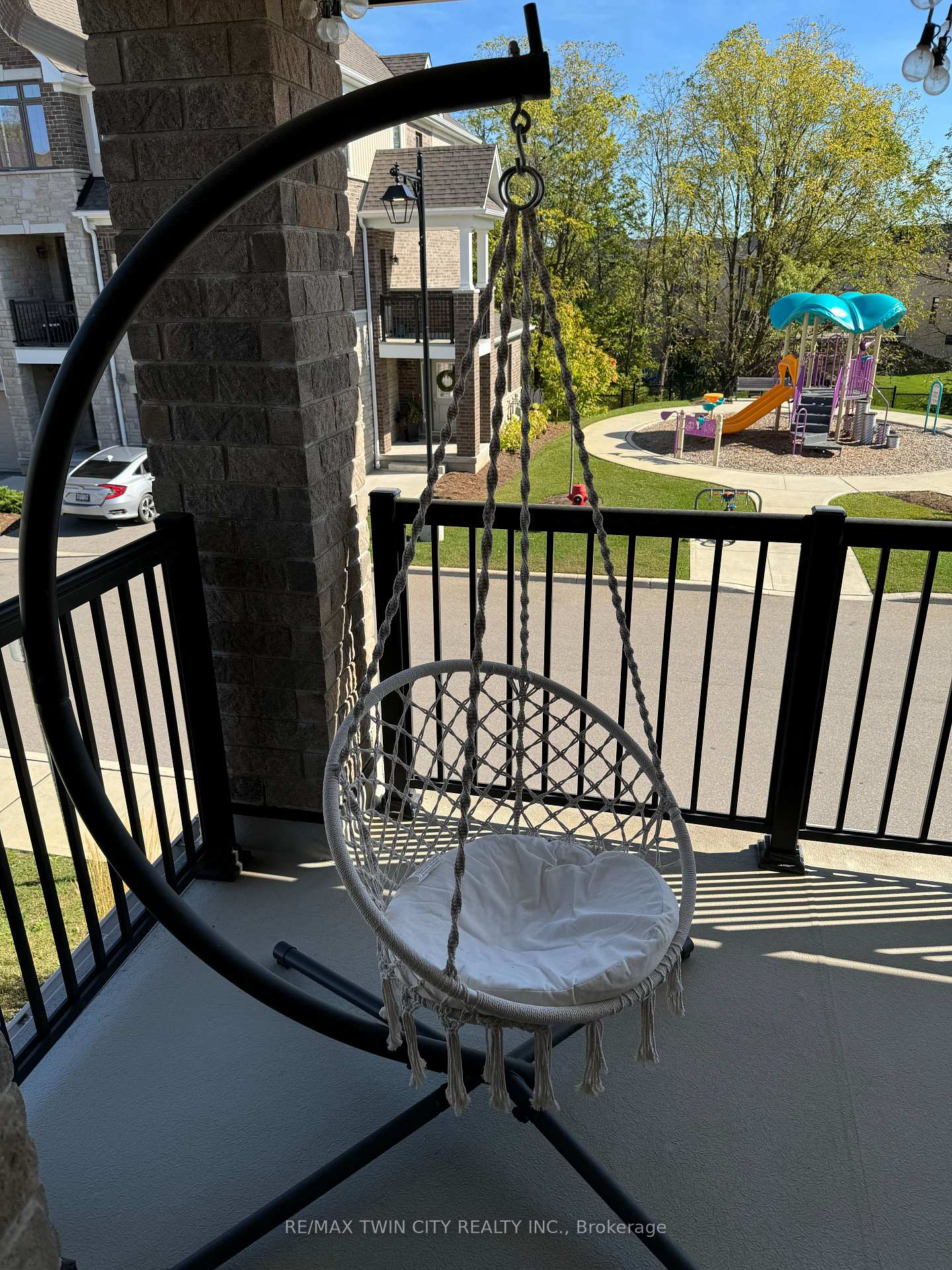 Photo 38 of 45 Bank Swallow Crescent, Kitchener, Doon South — HOMEH