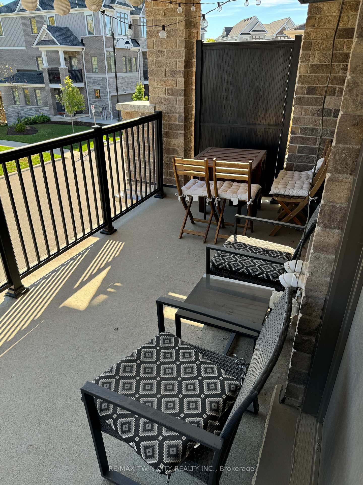 Photo 39 of 45 Bank Swallow Crescent, Kitchener, Doon South — HOMEH