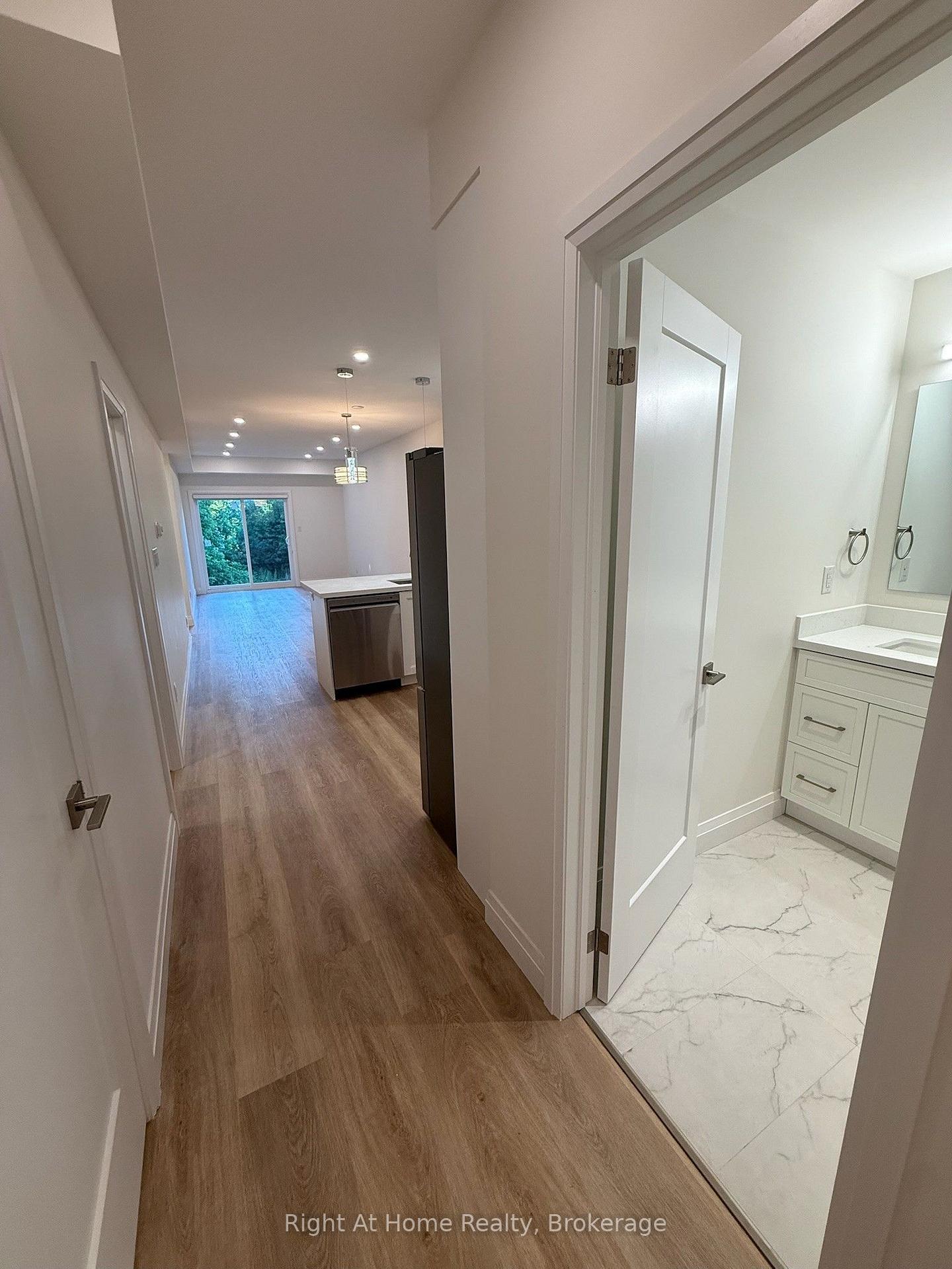 Photo 5 of 576B Guelph Street, Kitchener, Uptown Waterloo/North Ward — HOMEH