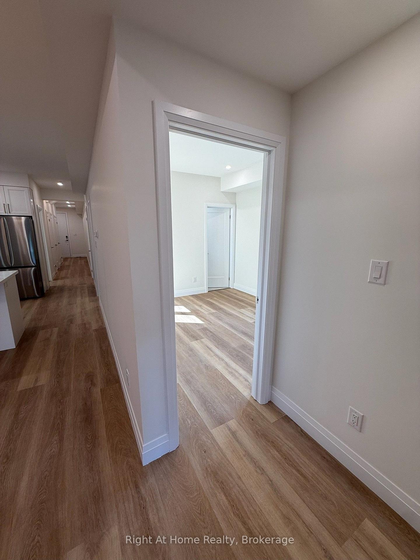 Photo 10 of 576B Guelph Street, Kitchener, Uptown Waterloo/North Ward — HOMEH