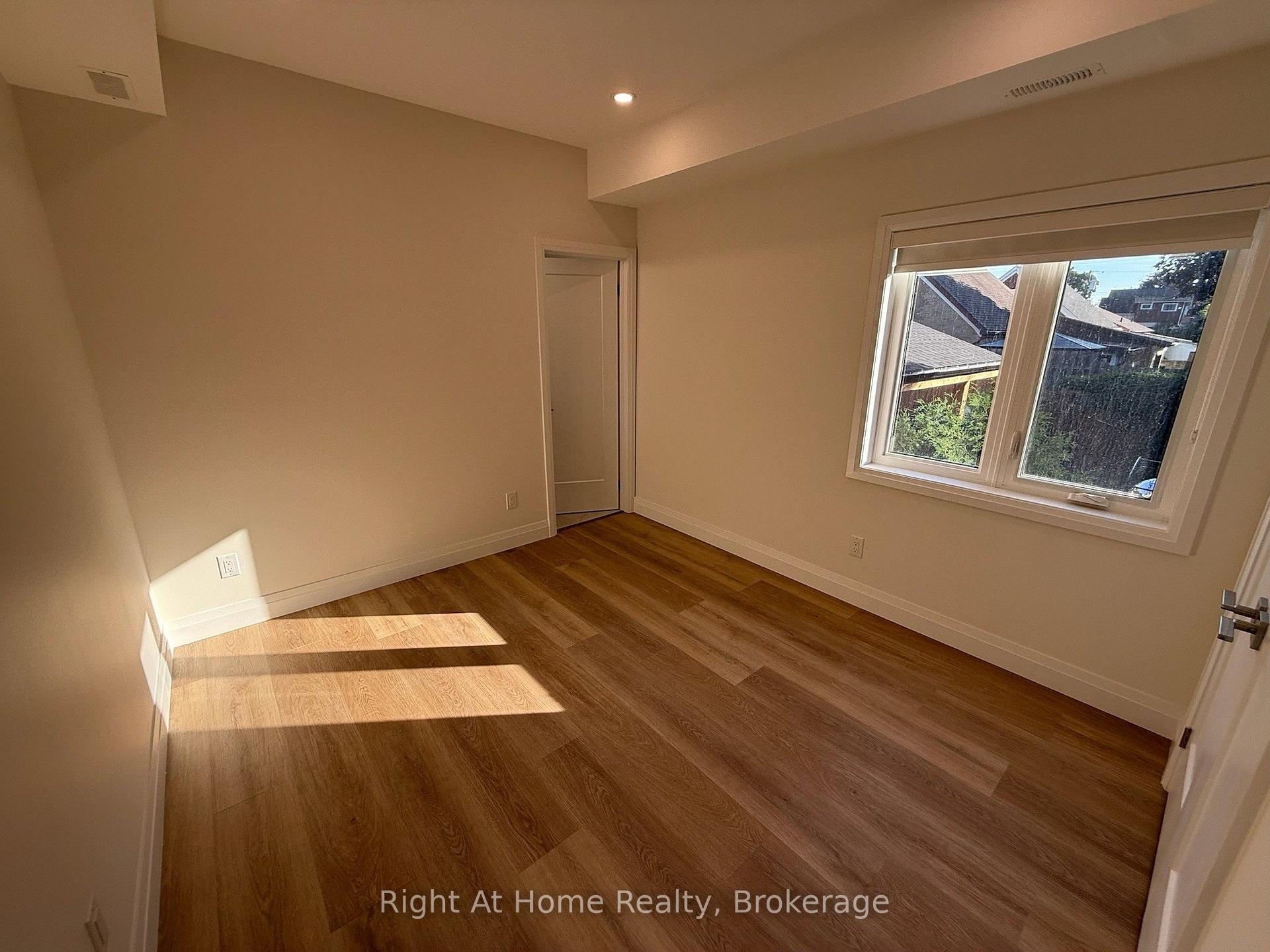 Photo 13 of 576B Guelph Street, Kitchener, Uptown Waterloo/North Ward — HOMEH