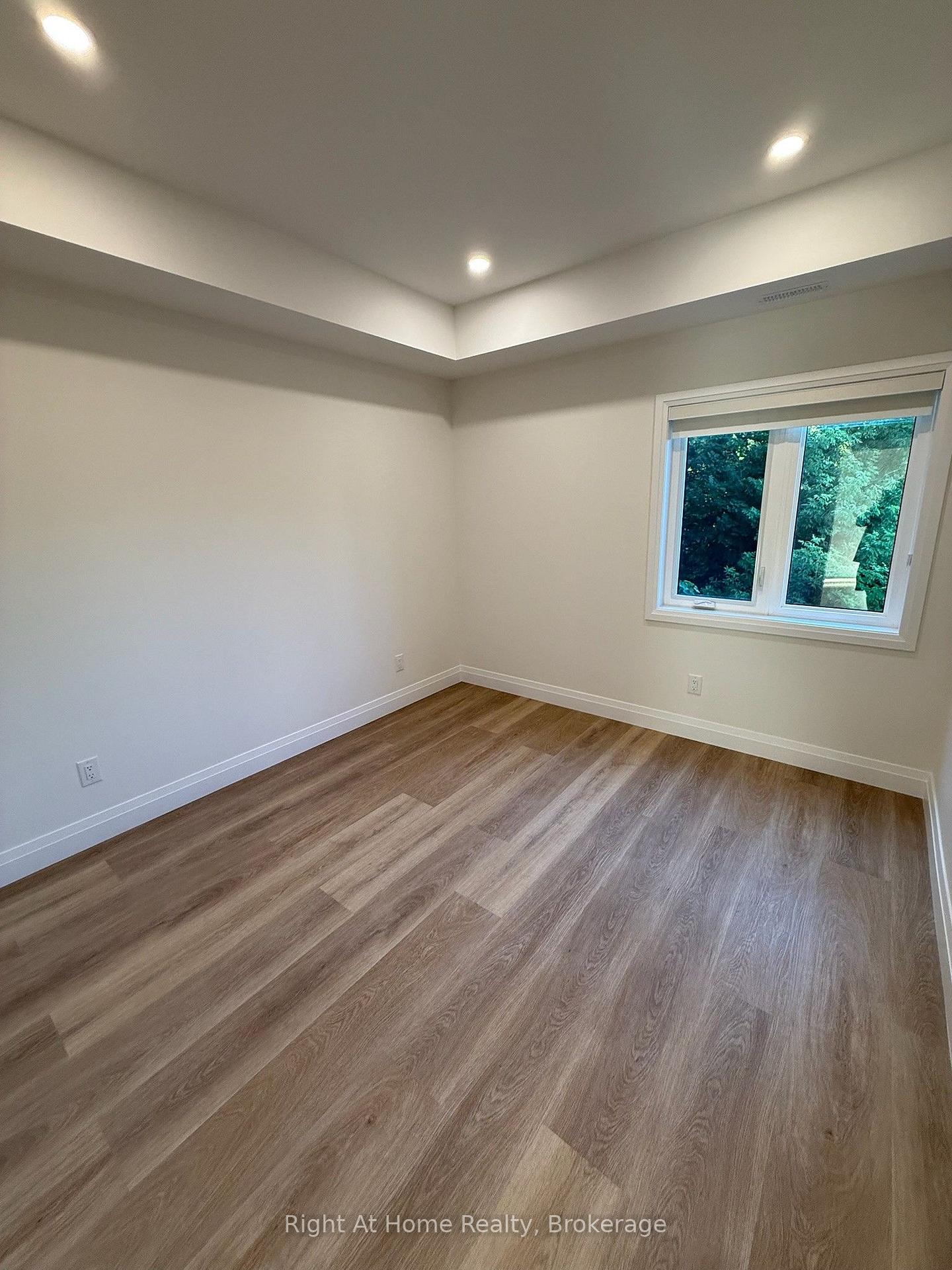 Photo 15 of 576B Guelph Street, Kitchener, Uptown Waterloo/North Ward — HOMEH