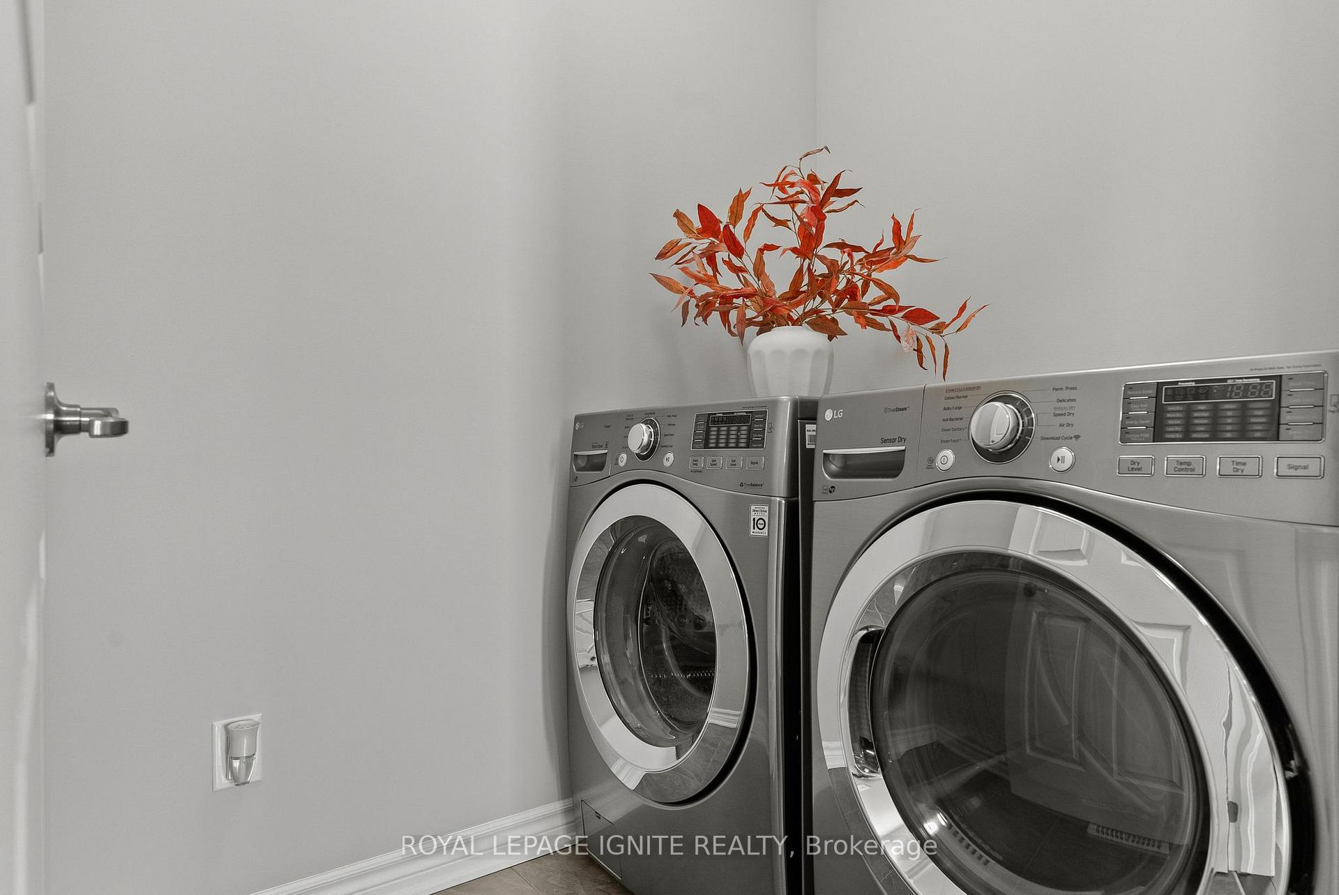 Photo 42 of 96 Damselfly Way, Ottawa, Barrhaven - Half Moon Bay — HOMEH