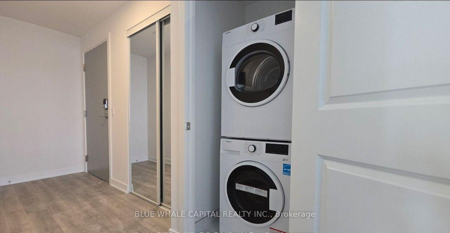 Photo 3 of Unit 2011, 50 Upper Mall Way, Vaughan, Brownridge — HOMEH