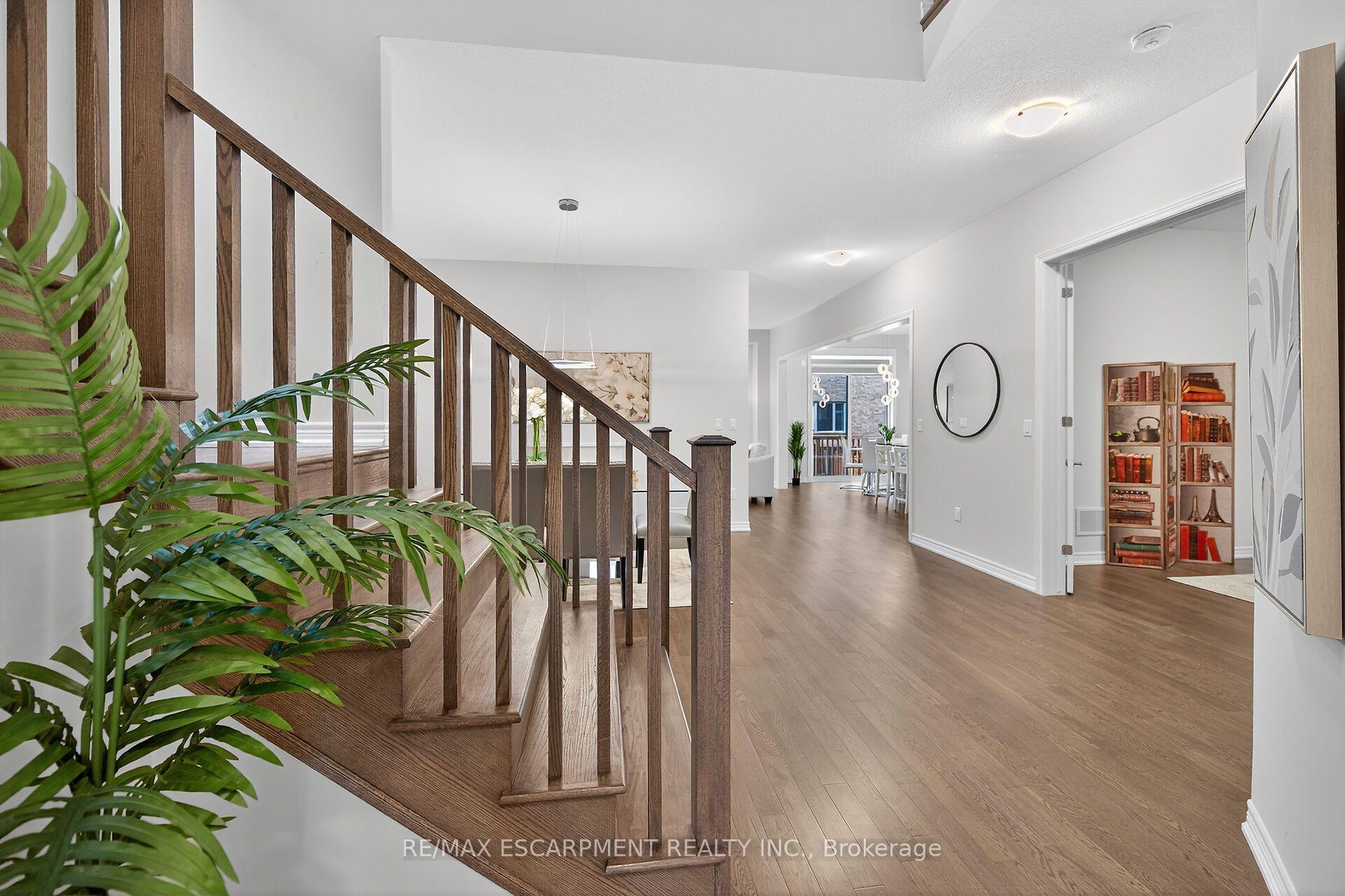 Photo 4 of 67 Starfire Crescent, Hamilton, Fruitland — HOMEH