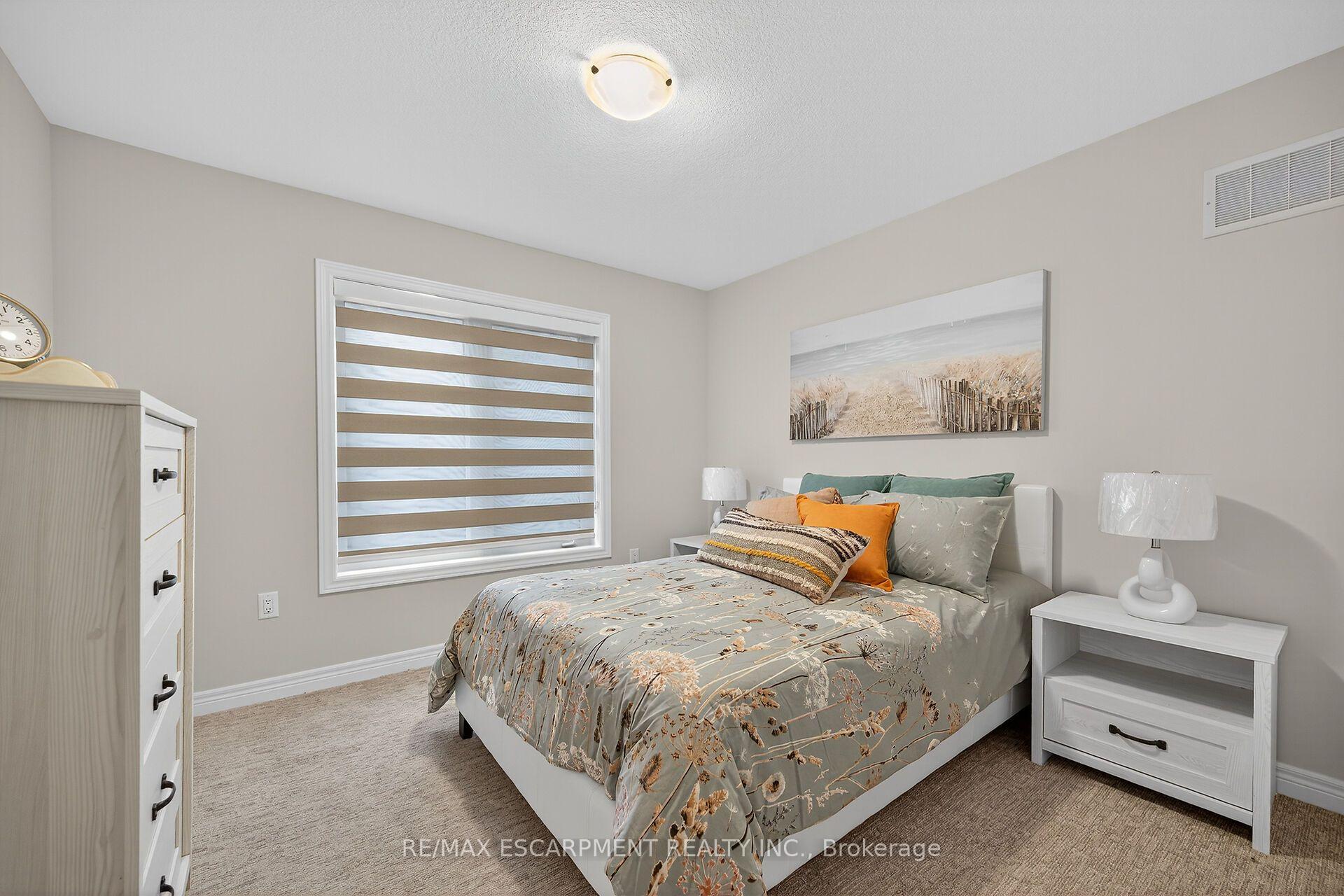 Photo 33 of 67 Starfire Crescent, Hamilton, Fruitland — HOMEH