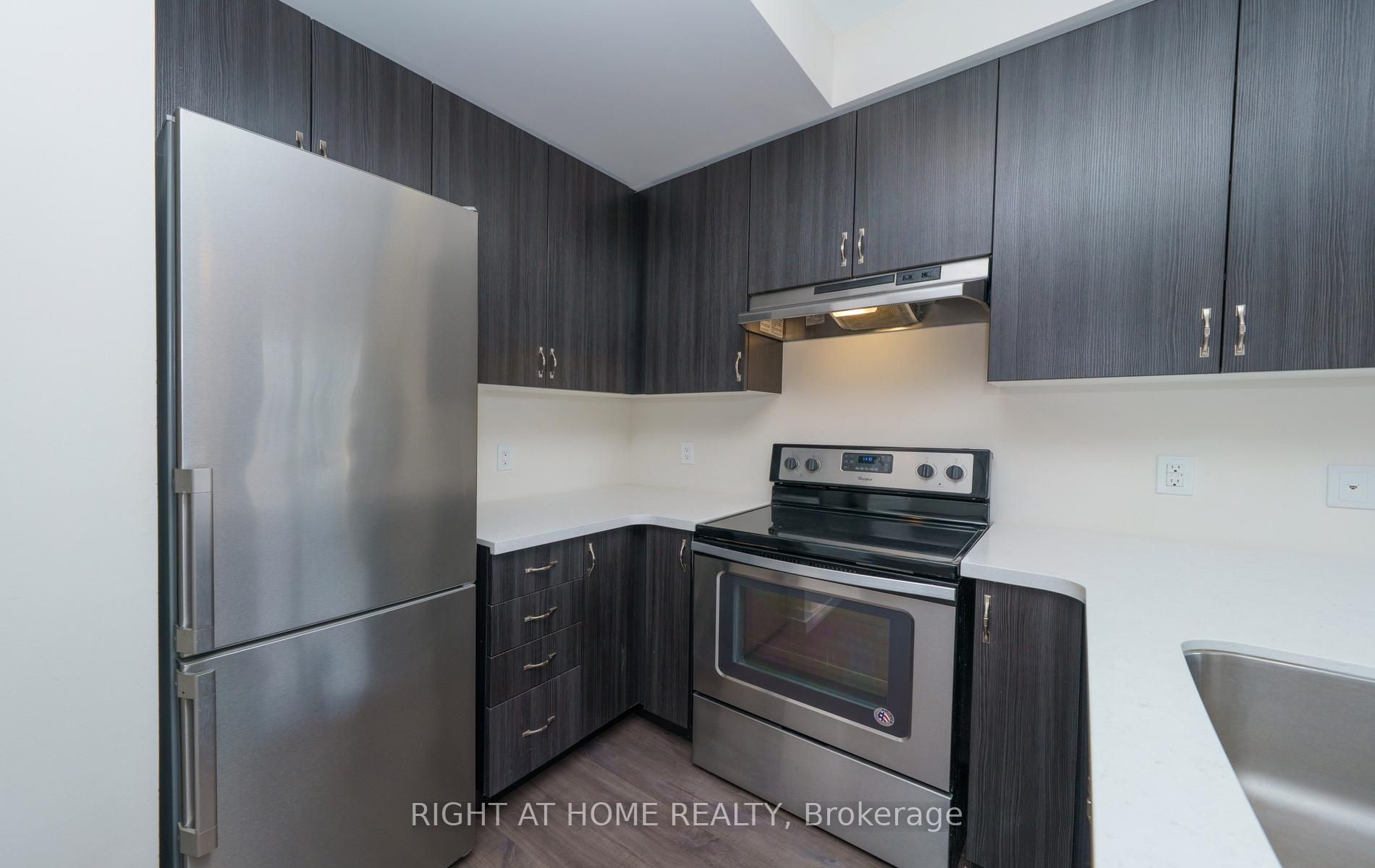 Photo 8 of Unit 34, 200 Alex Gardner Circle, Aurora, Aurora Heights — HOMEH