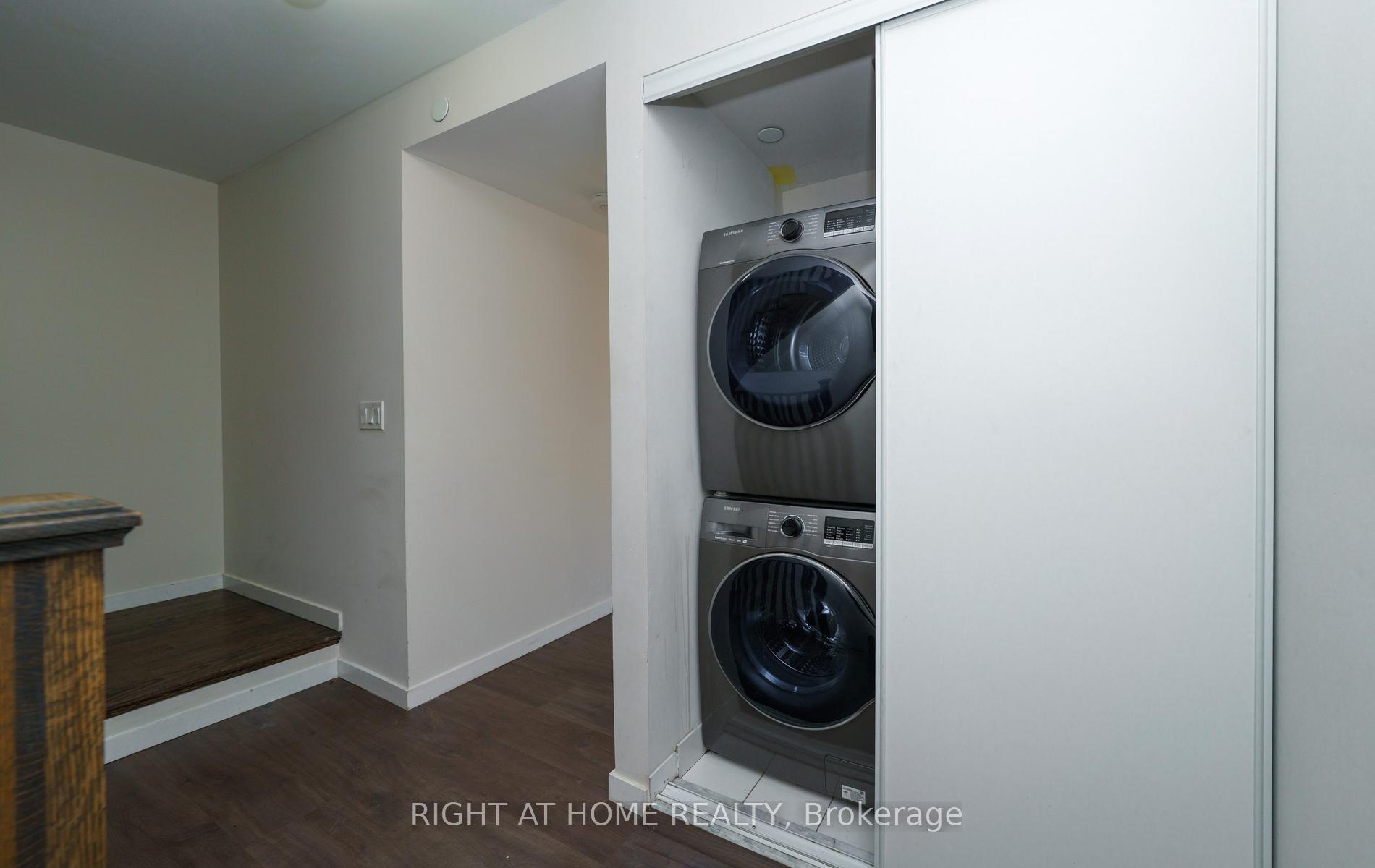 Photo 10 of Unit 34, 200 Alex Gardner Circle, Aurora, Aurora Heights — HOMEH