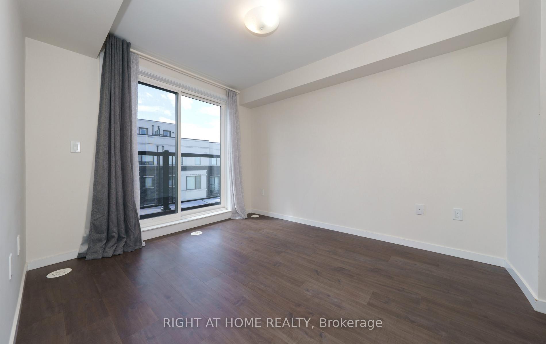 Photo 12 of Unit 34, 200 Alex Gardner Circle, Aurora, Aurora Heights — HOMEH