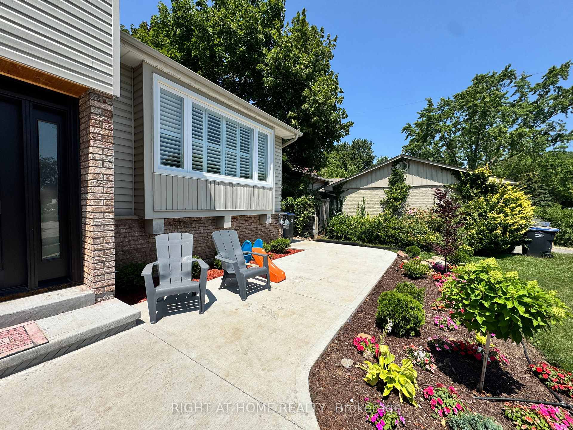 Photo 2 of Unit BSMT, 3363 Chokecherry Crescent, Mississauga, Erin Mills — HOMEH