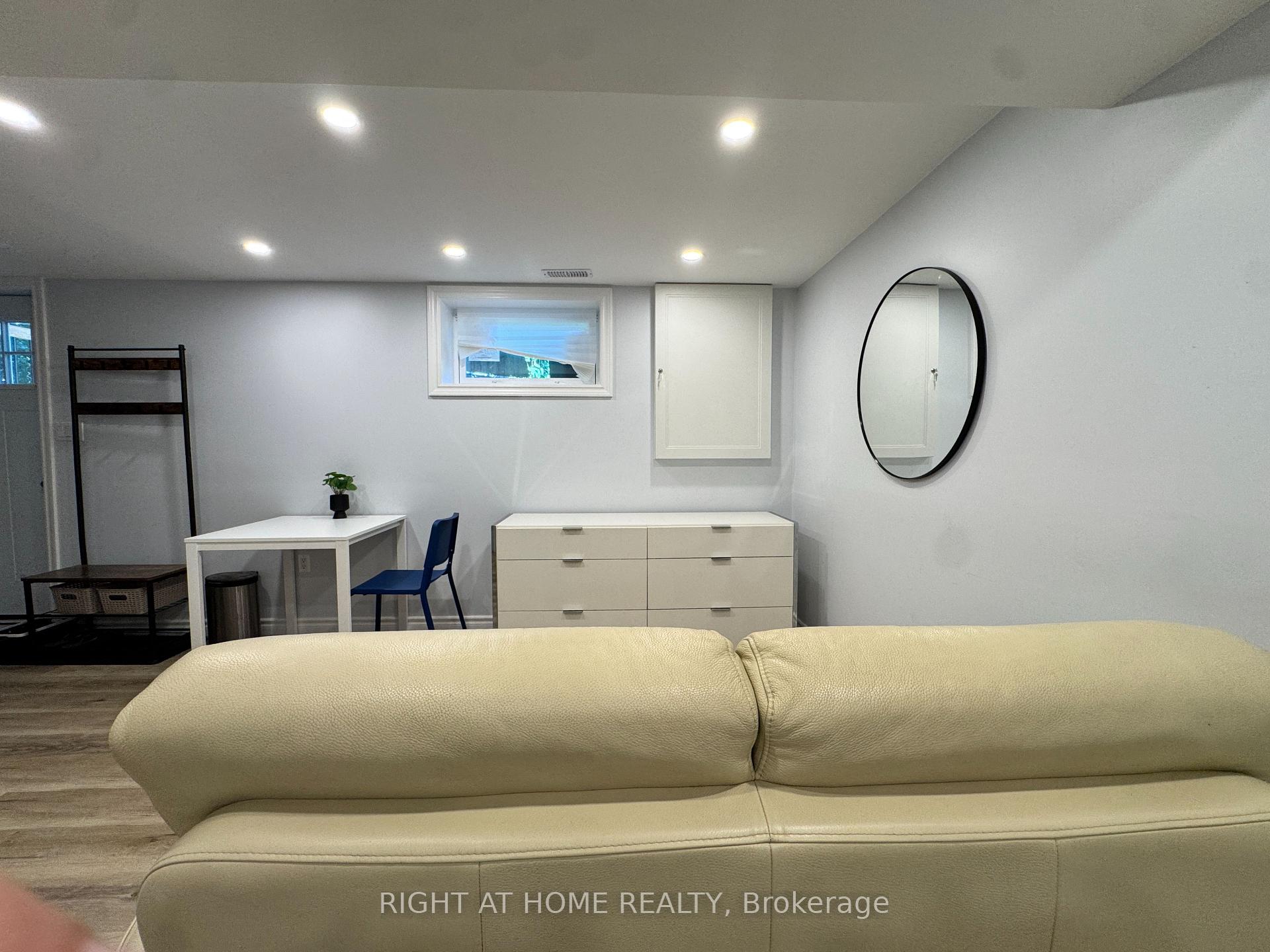 Photo 8 of Unit BSMT, 3363 Chokecherry Crescent, Mississauga, Erin Mills — HOMEH