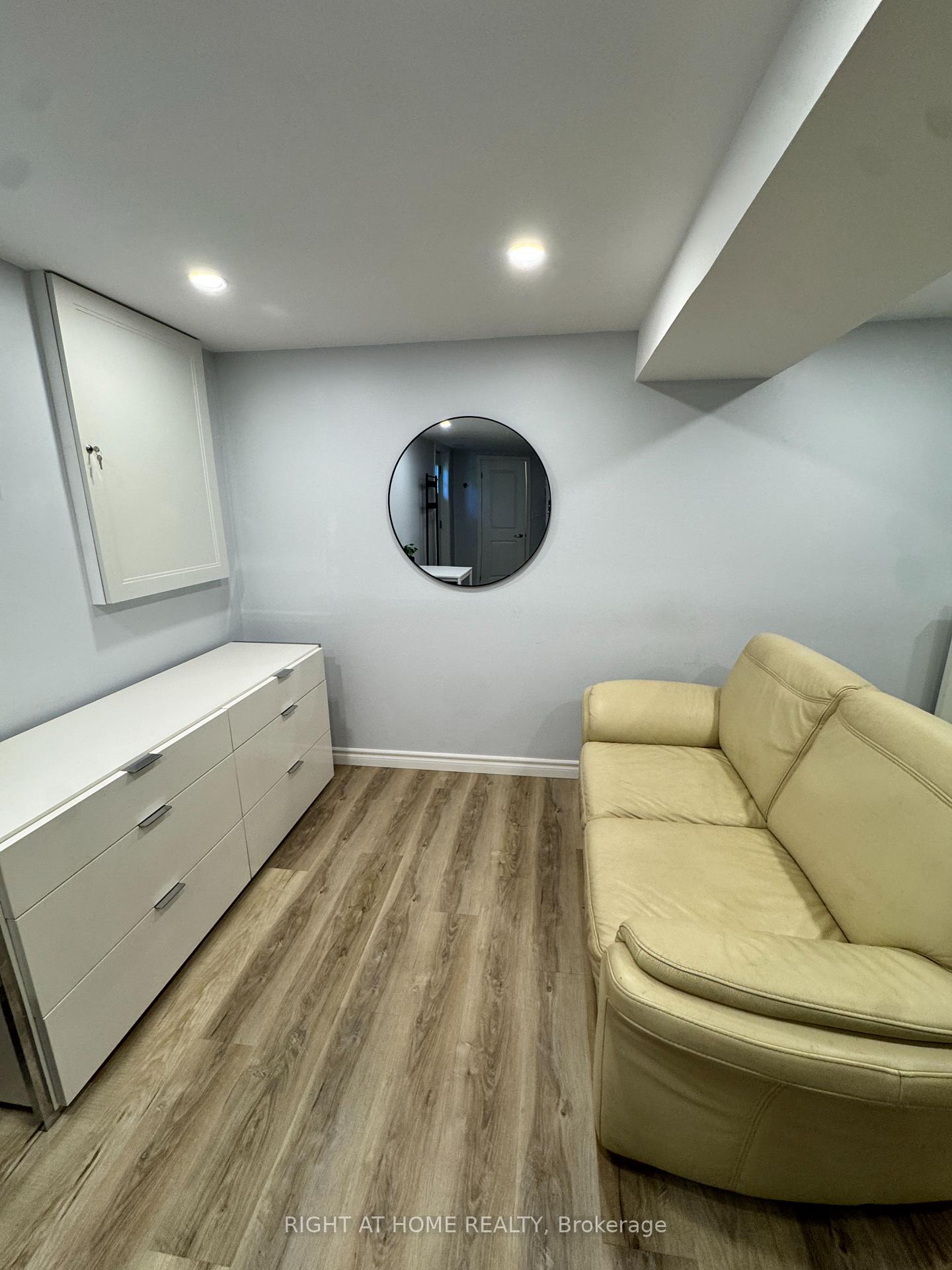 Photo 9 of Unit BSMT, 3363 Chokecherry Crescent, Mississauga, Erin Mills — HOMEH
