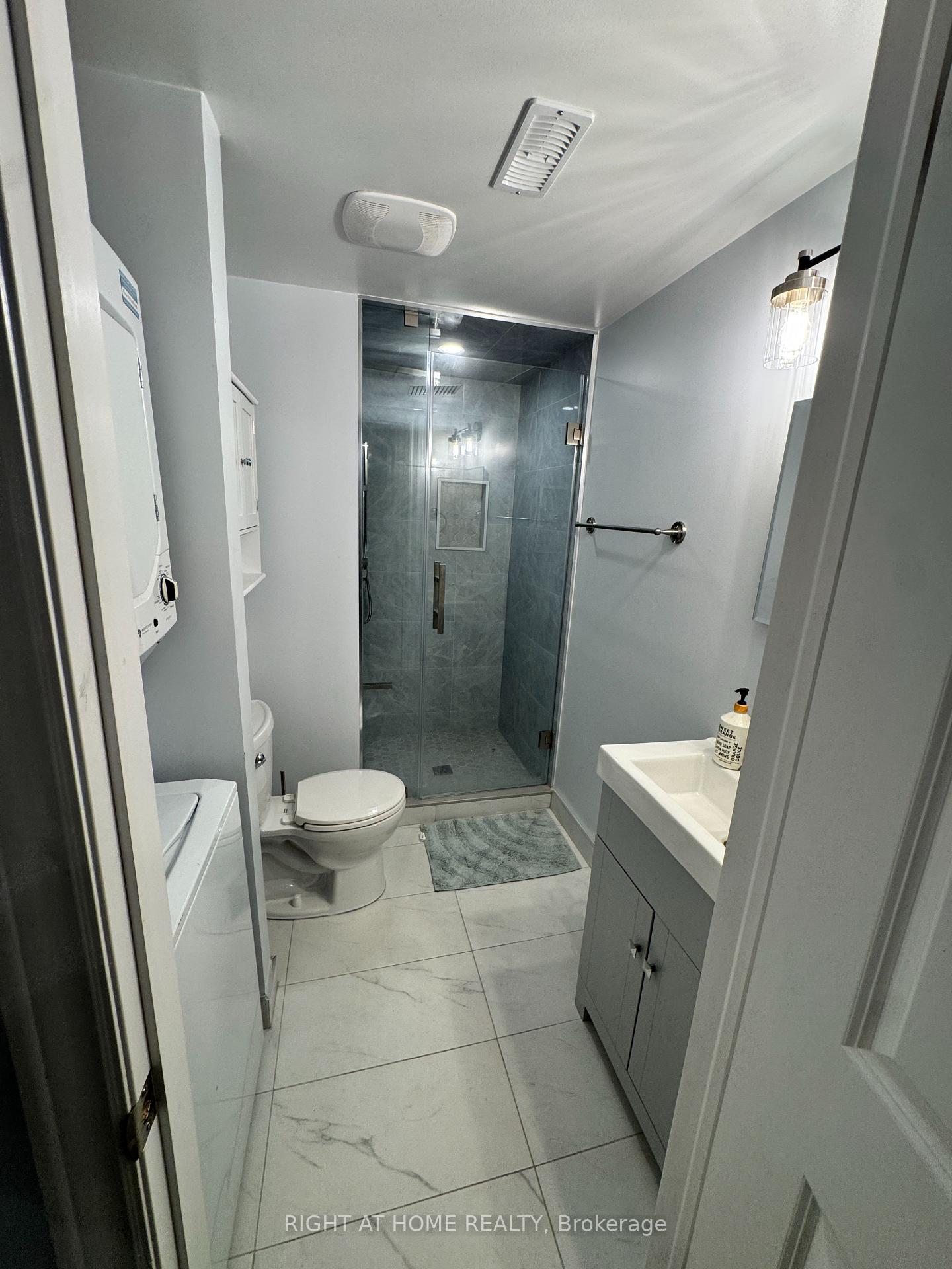 Photo 10 of Unit BSMT, 3363 Chokecherry Crescent, Mississauga, Erin Mills — HOMEH