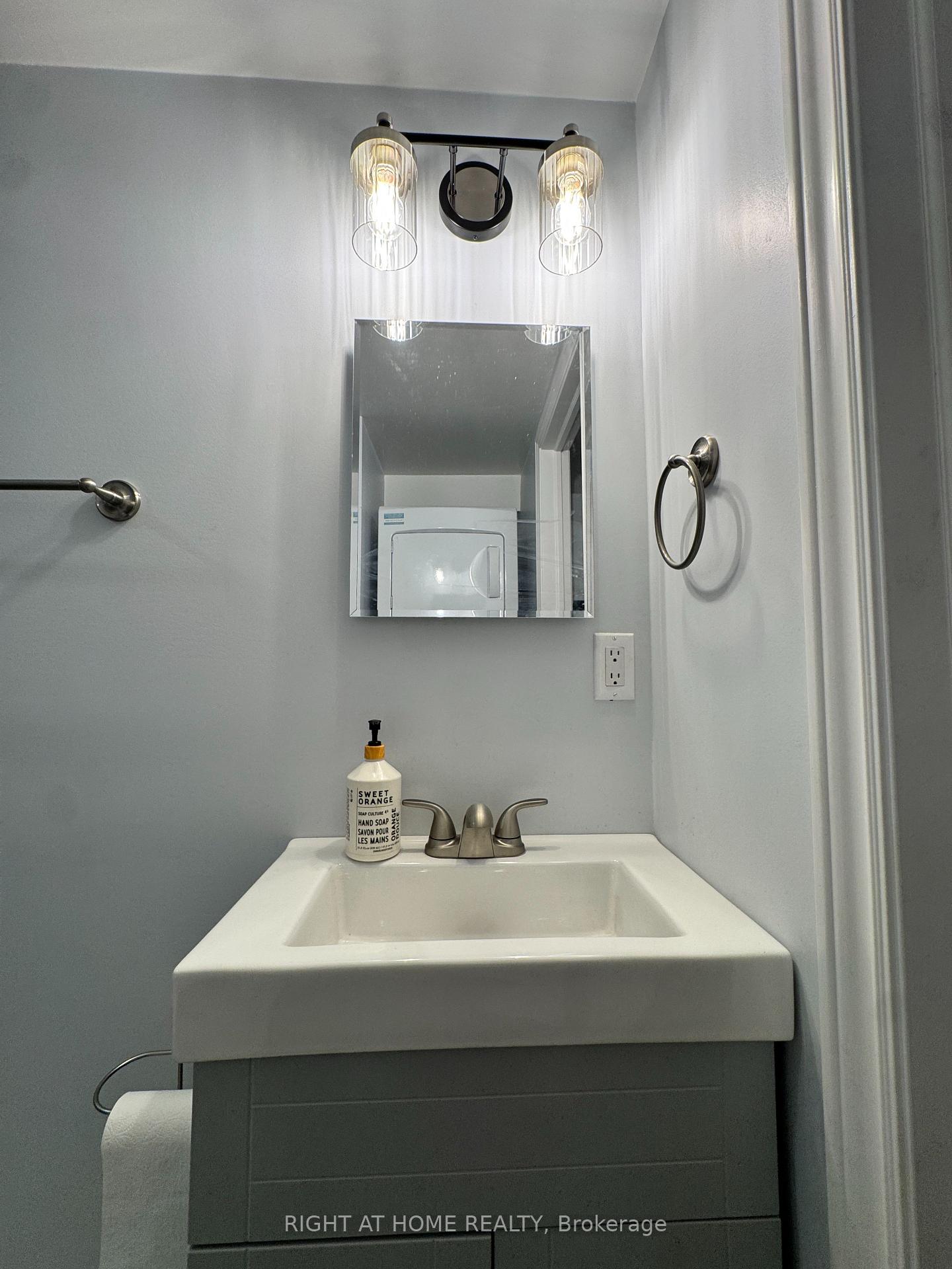 Photo 11 of Unit BSMT, 3363 Chokecherry Crescent, Mississauga, Erin Mills — HOMEH