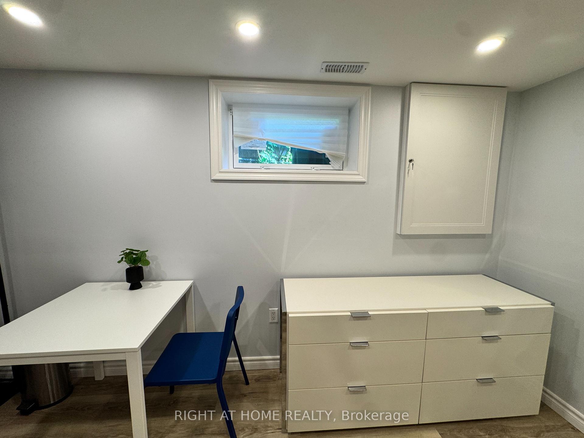 Photo 16 of Unit BSMT, 3363 Chokecherry Crescent, Mississauga, Erin Mills — HOMEH