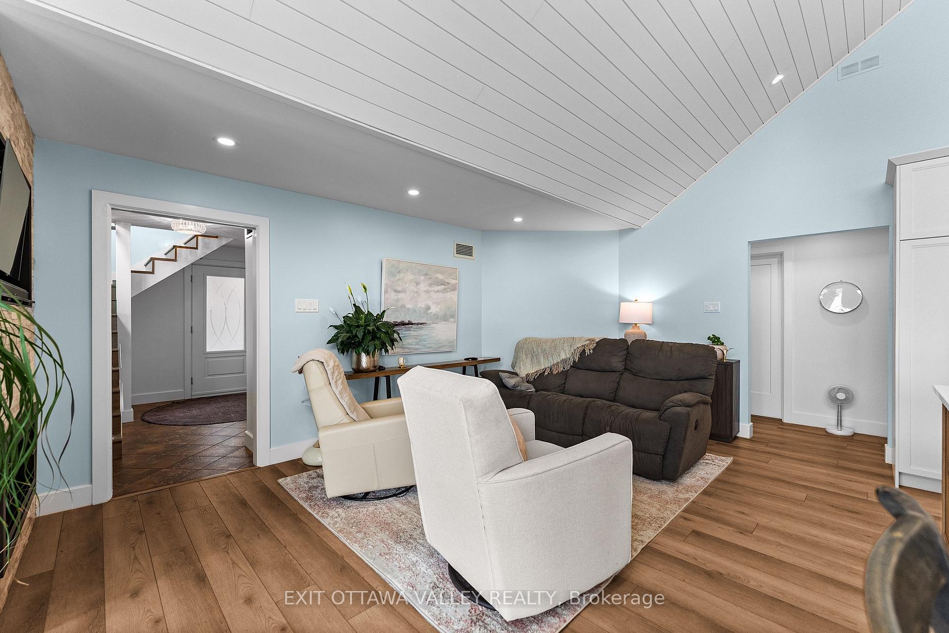 Photo 10 of 502B Macgregor Bay Trail, Petawawa, Petawawa — HOMEH