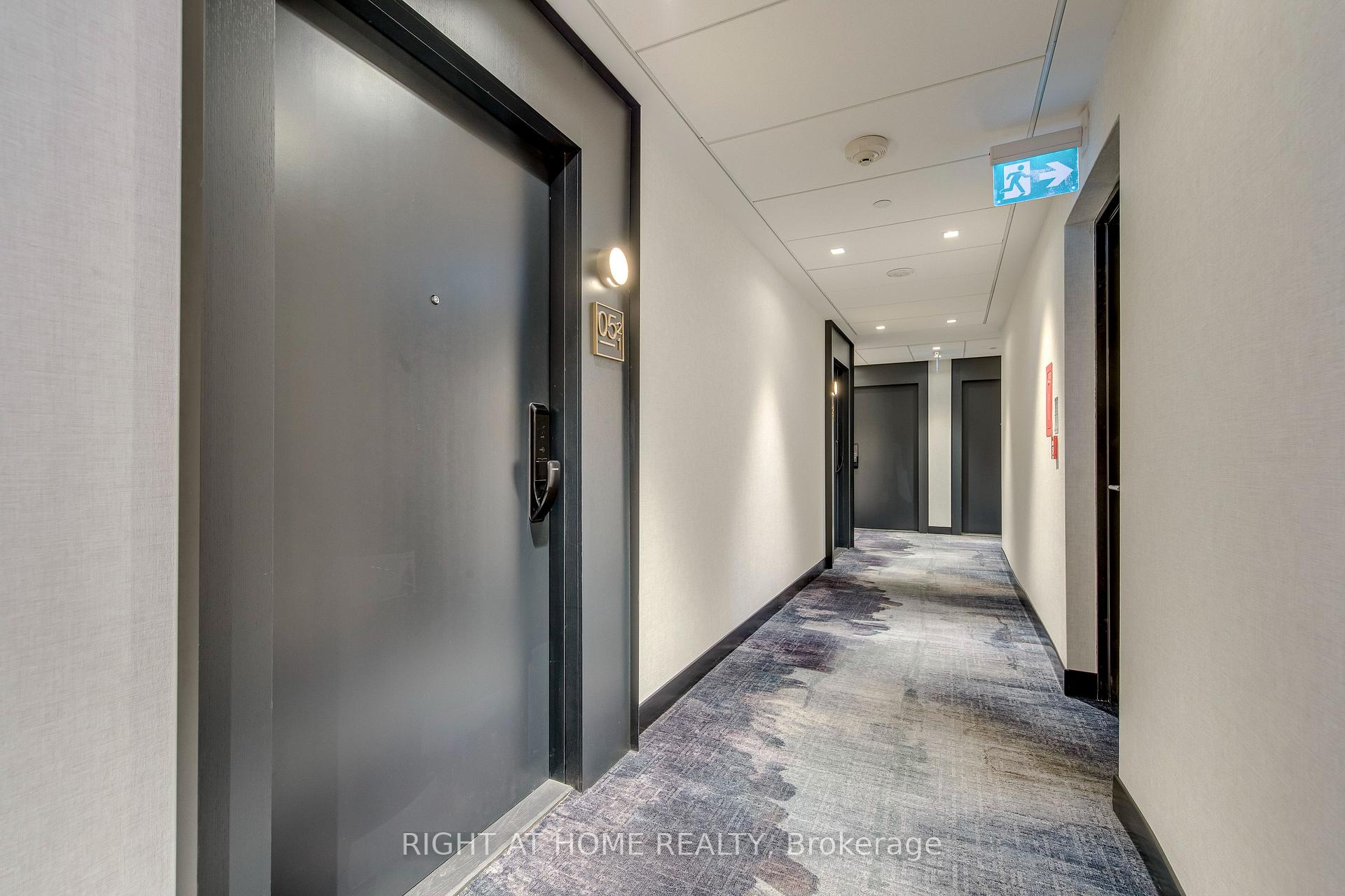 Photo 5 of Unit 521, 3200 William Coltson Avenue, Oakville, Joshua Meadows — HOMEH