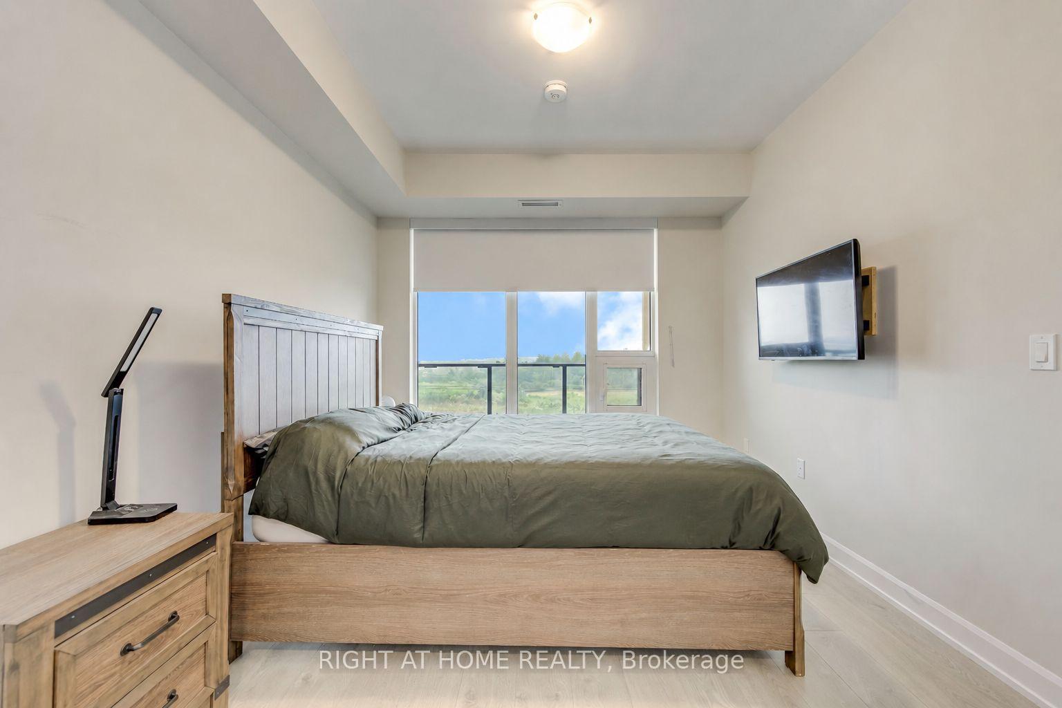 Photo 13 of Unit 521, 3200 William Coltson Avenue, Oakville, Joshua Meadows — HOMEH