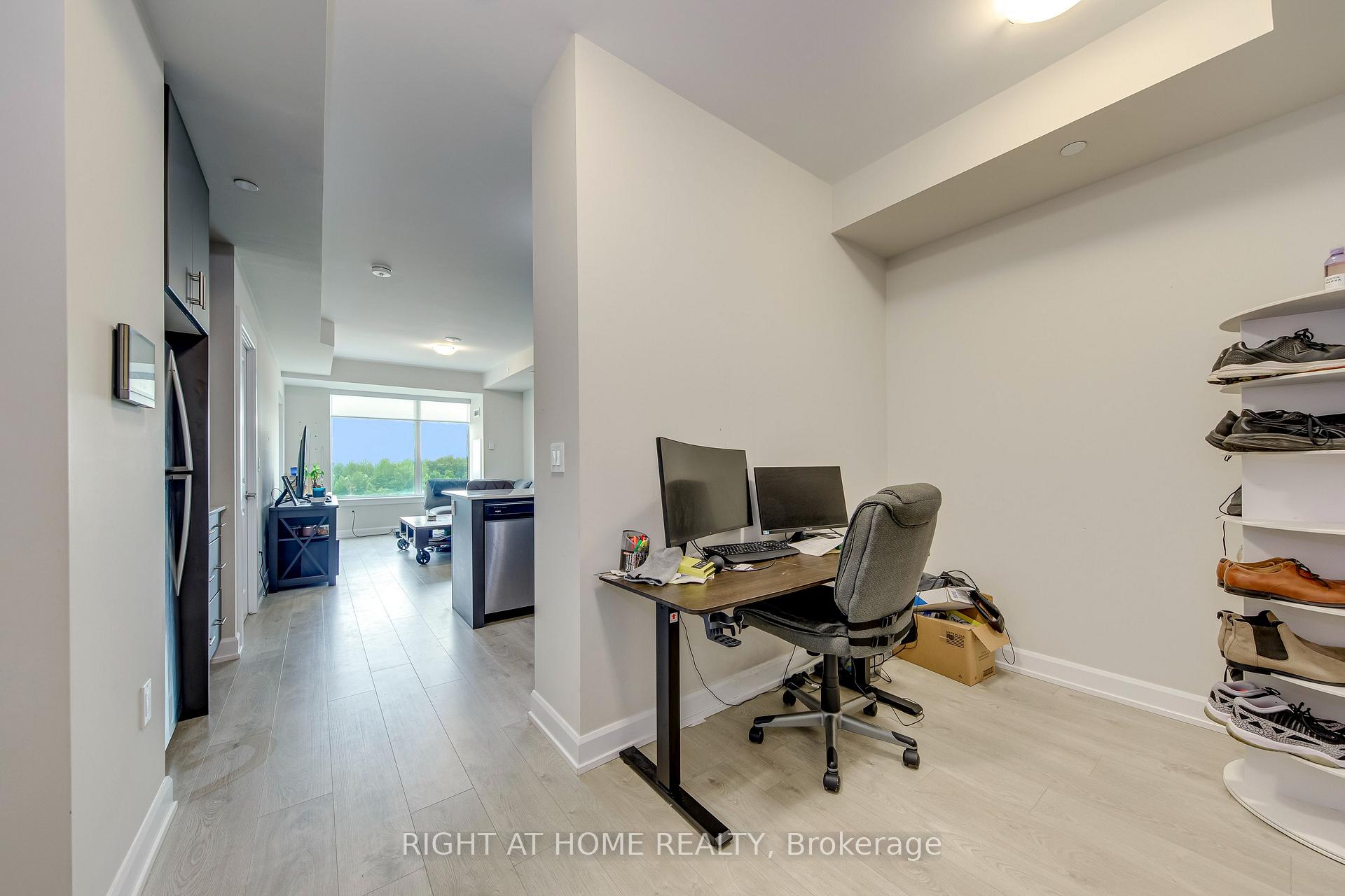 Photo 19 of Unit 521, 3200 William Coltson Avenue, Oakville, Joshua Meadows — HOMEH