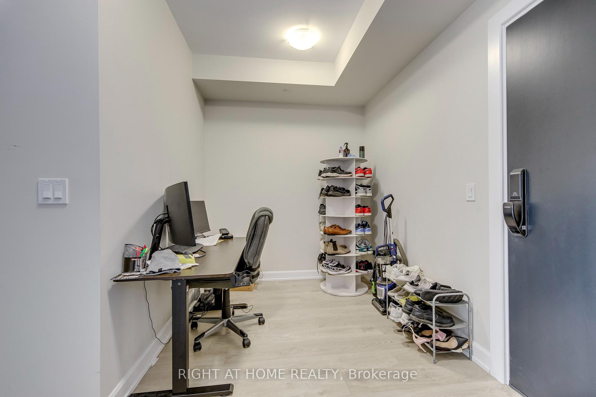 Photo 20 of Unit 521, 3200 William Coltson Avenue, Oakville, Joshua Meadows — HOMEH