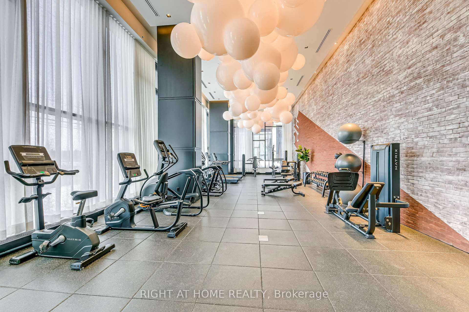 Photo 23 of Unit 521, 3200 William Coltson Avenue, Oakville, Joshua Meadows — HOMEH