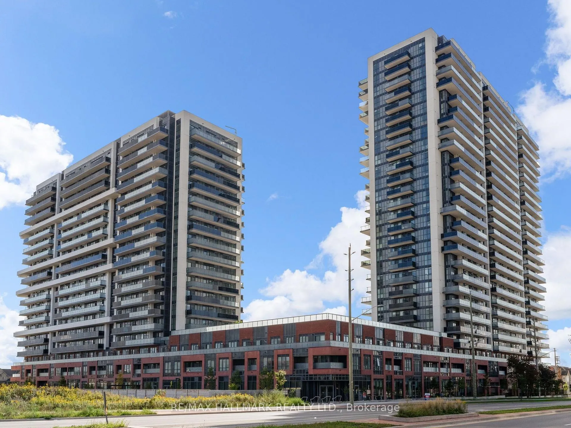 Front of Unit PH20, 2545 Simcoe Street