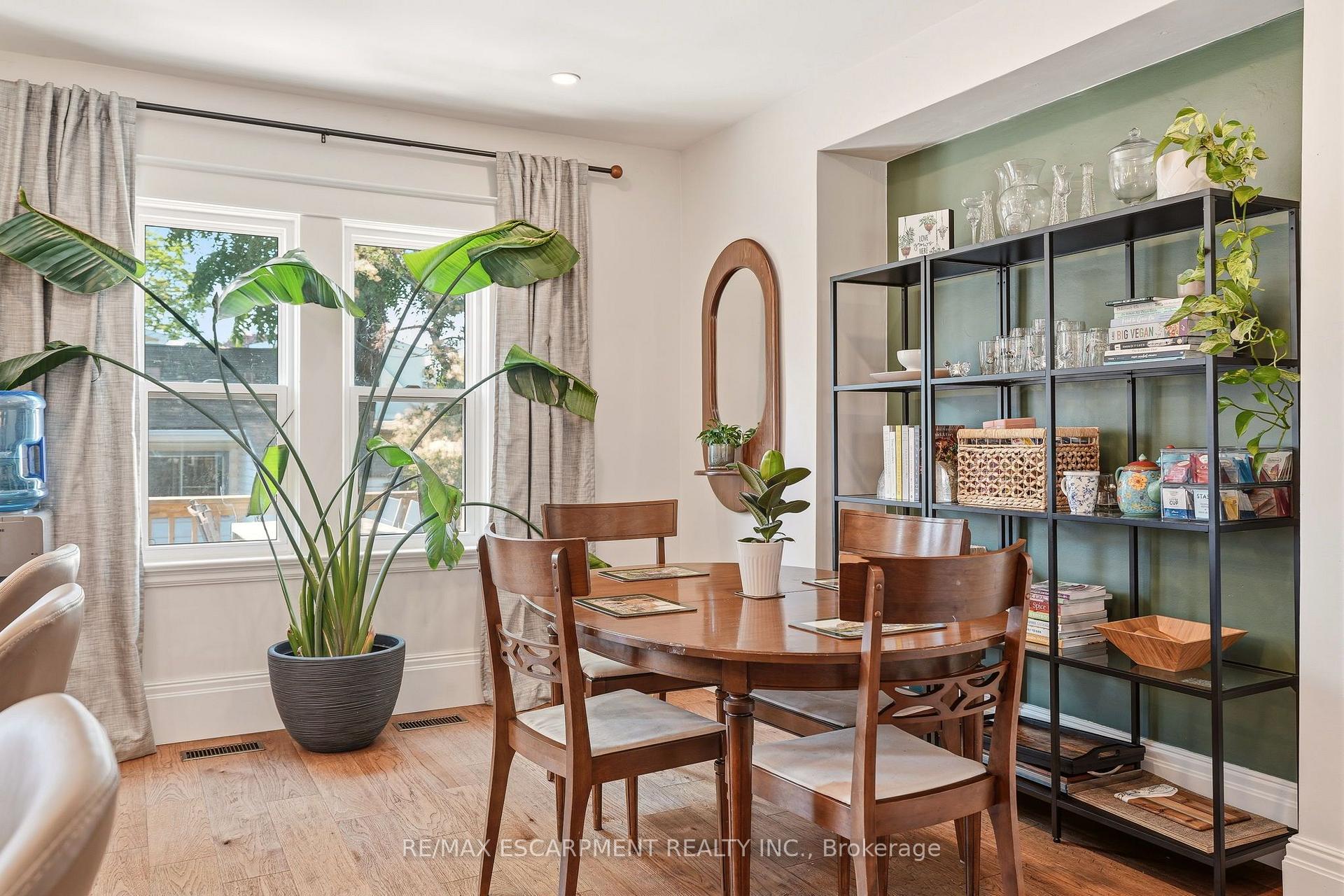 Photo 10 of 92 Province Street, Hamilton, Delta — HOMEH