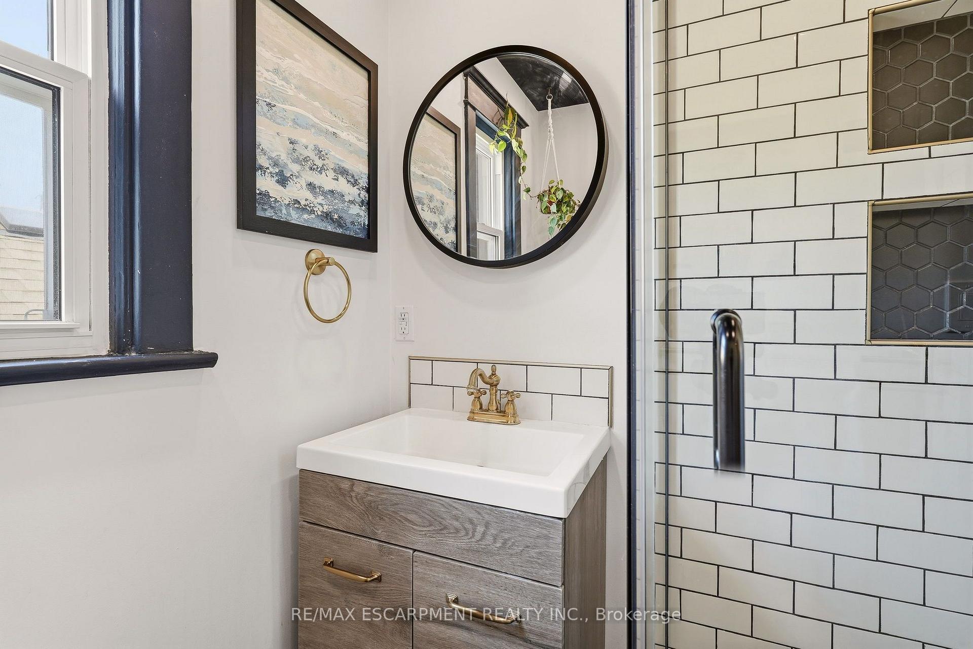 Photo 25 of 92 Province Street, Hamilton, Delta — HOMEH