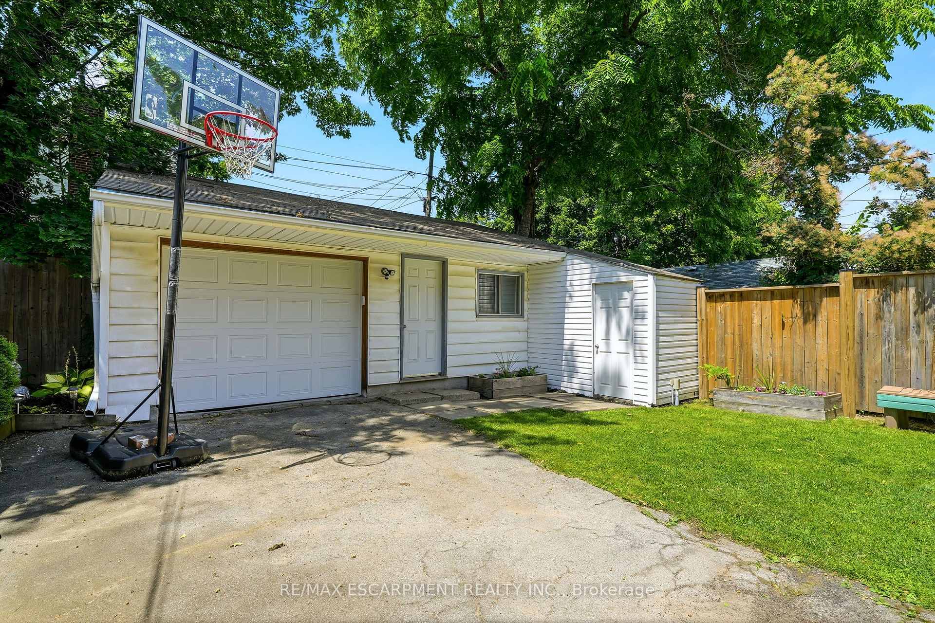 Photo 42 of 92 Province Street, Hamilton, Delta — HOMEH