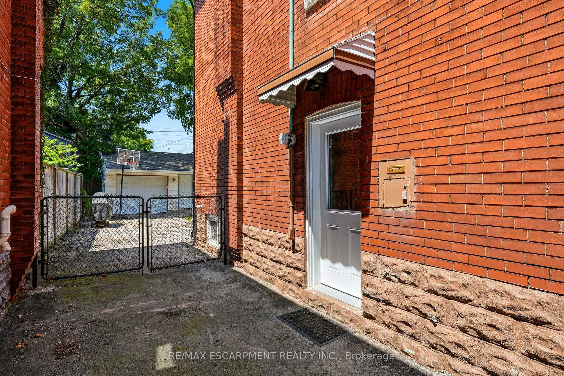 Photo 49 of 92 Province Street, Hamilton, Delta — HOMEH