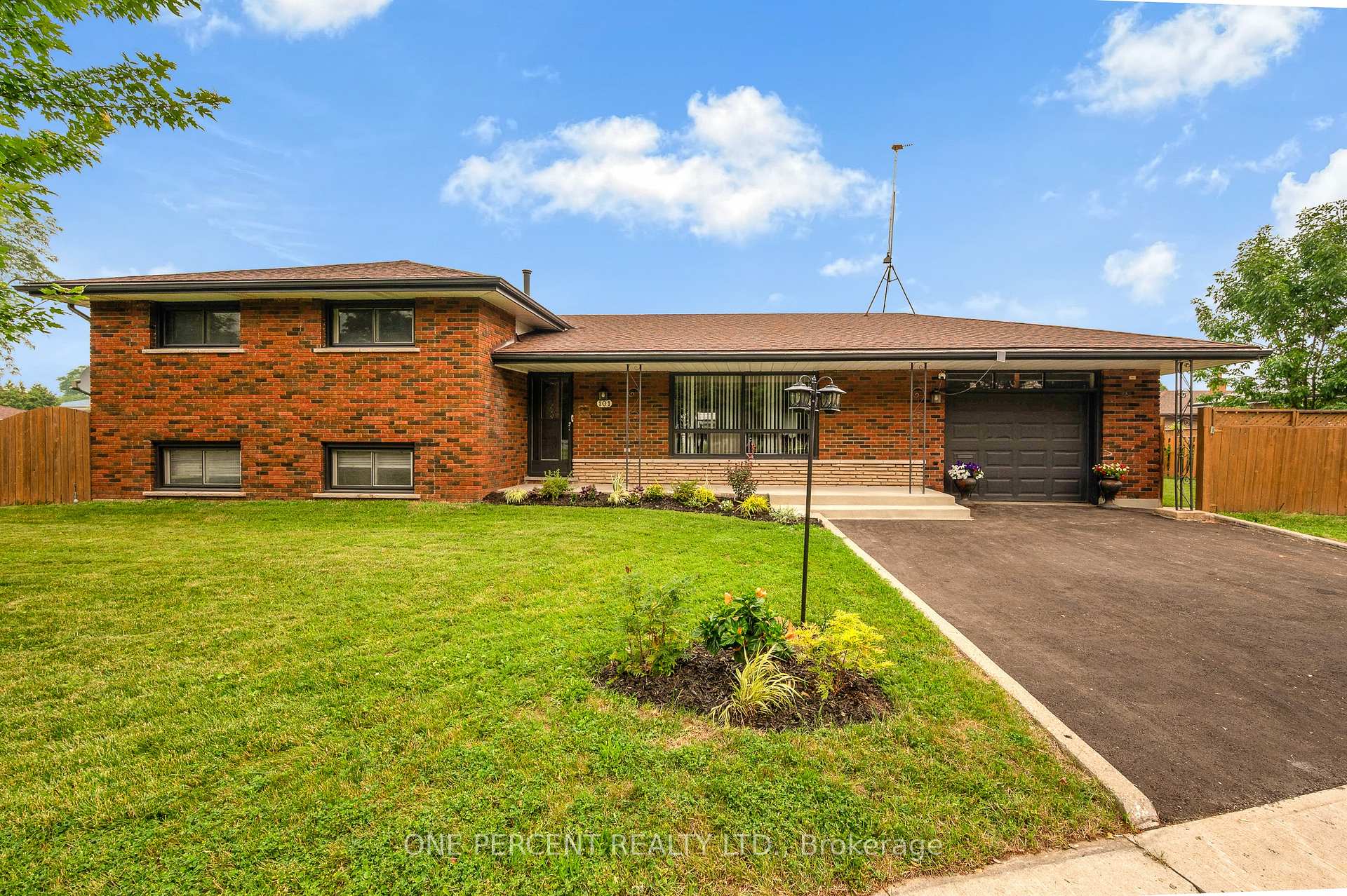 Photo 1 of 101 Kentley Drive, Hamilton, Kentley — HOMEH