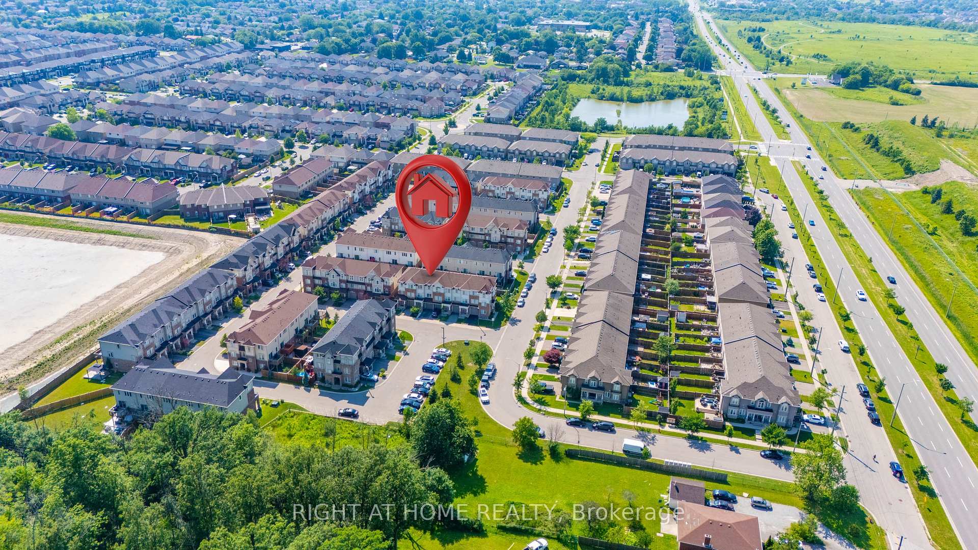Photo 2 of 8 Kenridge Terrace, Hamilton, Stoney Creek Mountain — HOMEH