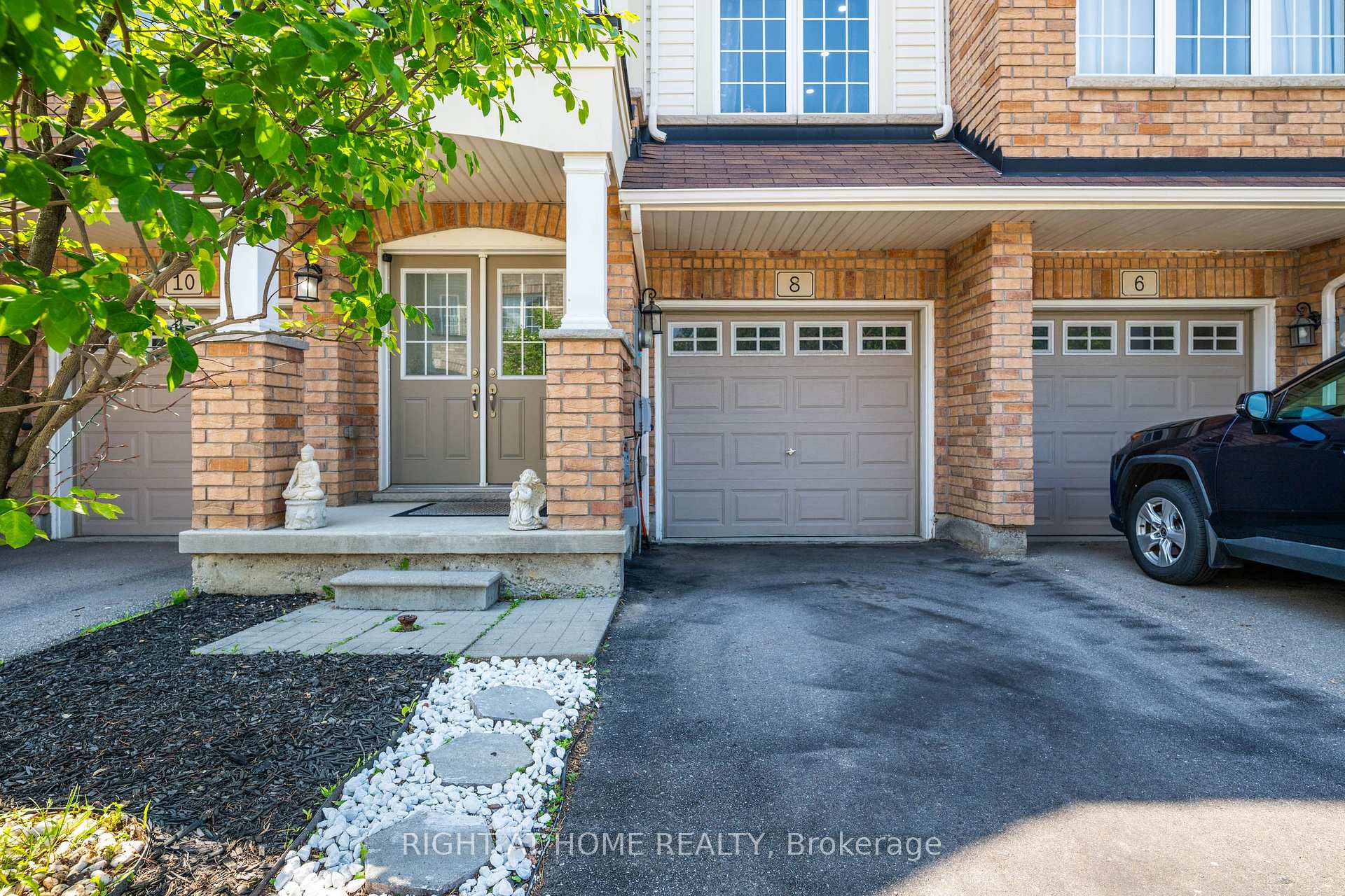 Photo 9 of 8 Kenridge Terrace, Hamilton, Stoney Creek Mountain — HOMEH