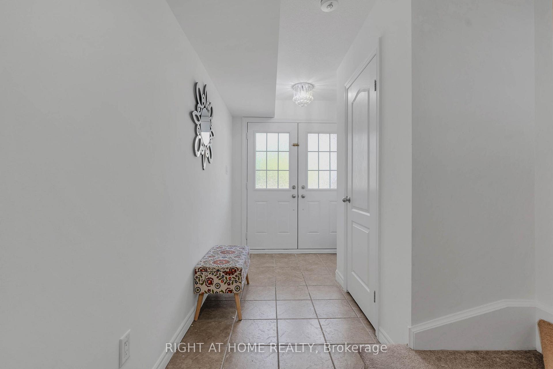 Photo 12 of 8 Kenridge Terrace, Hamilton, Stoney Creek Mountain — HOMEH