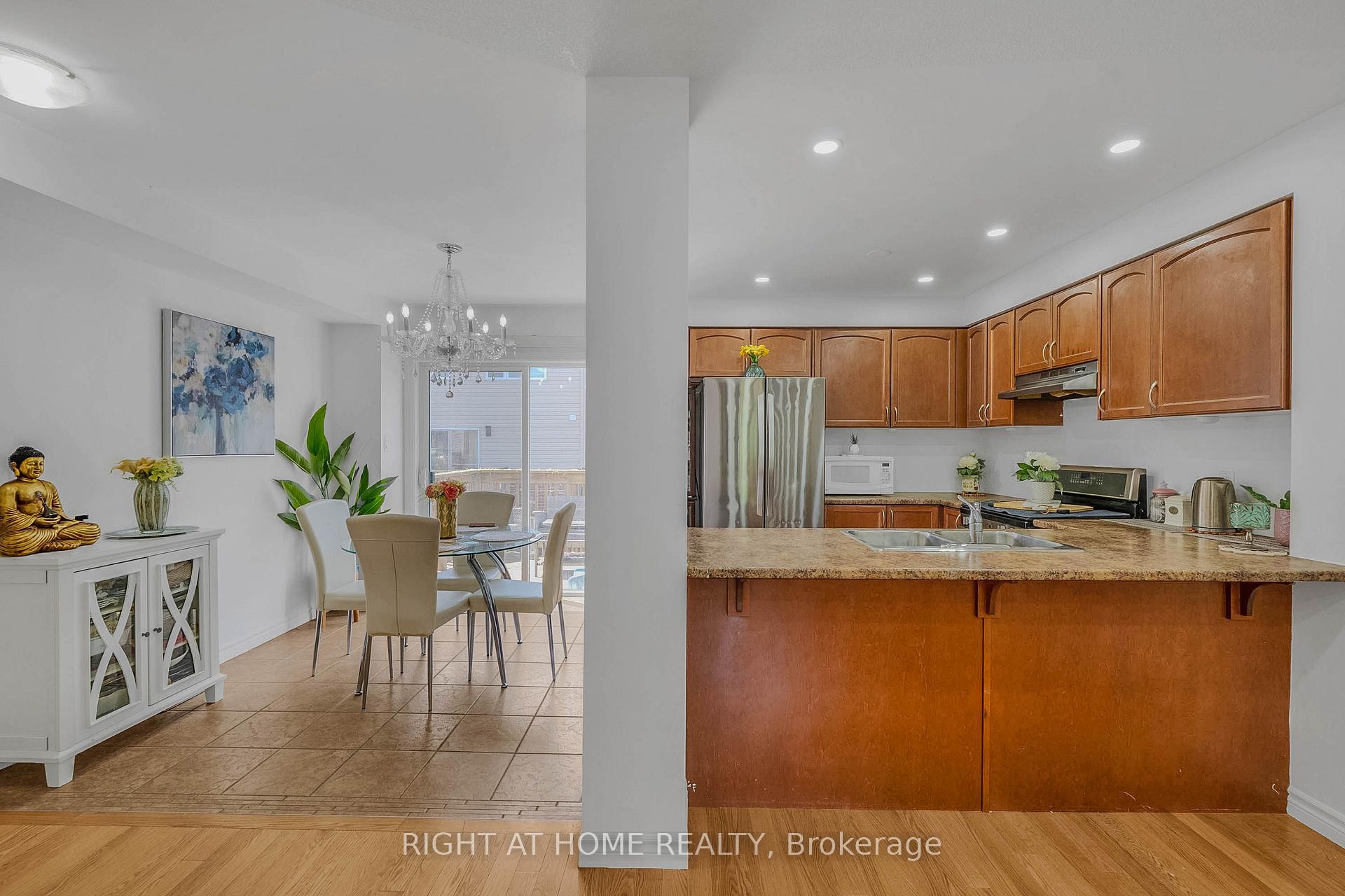 Photo 20 of 8 Kenridge Terrace, Hamilton, Stoney Creek Mountain — HOMEH