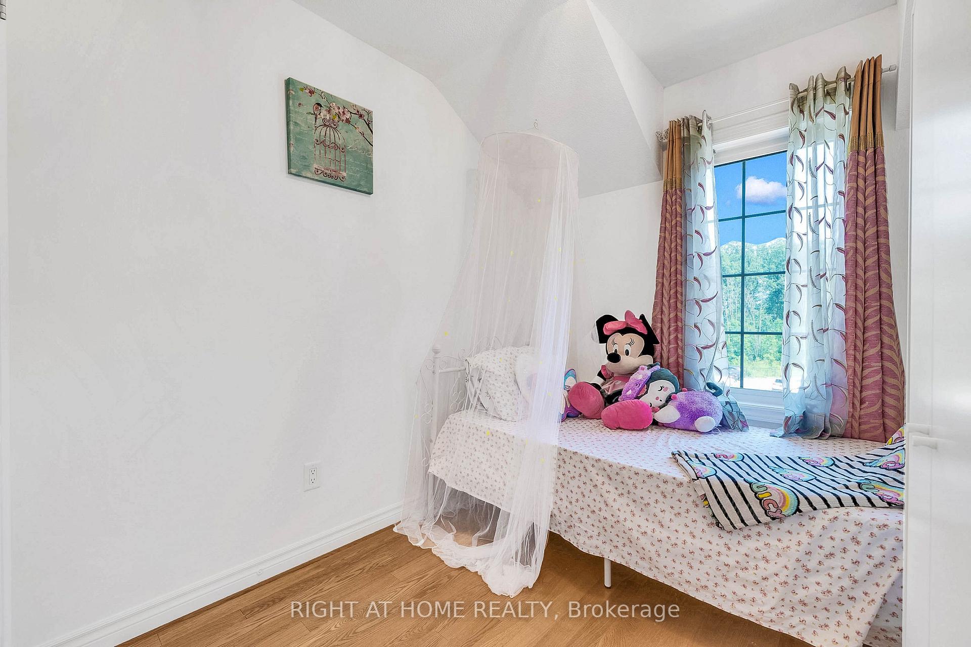 Photo 34 of 8 Kenridge Terrace, Hamilton, Stoney Creek Mountain — HOMEH