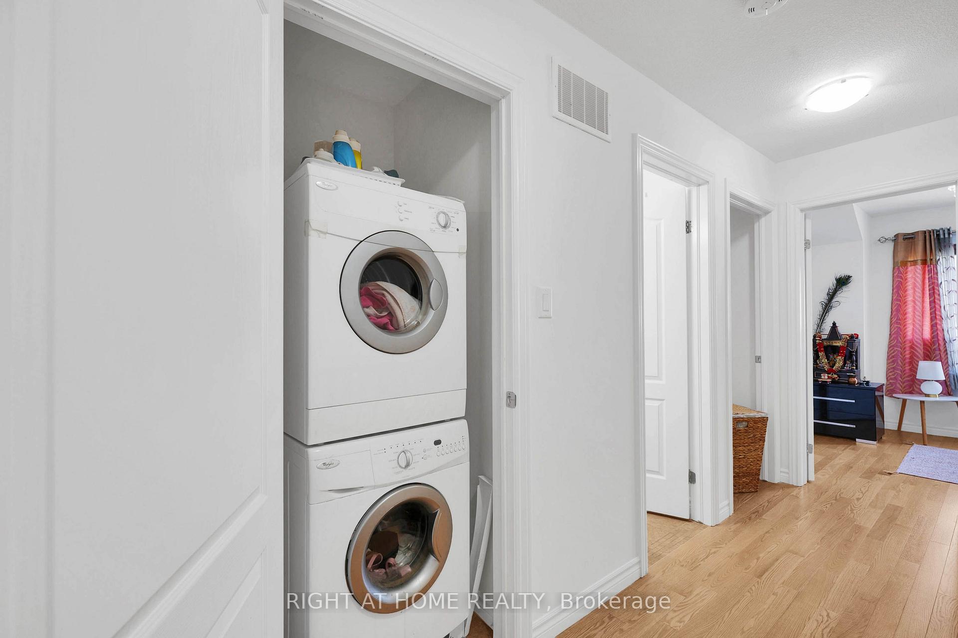 Photo 38 of 8 Kenridge Terrace, Hamilton, Stoney Creek Mountain — HOMEH