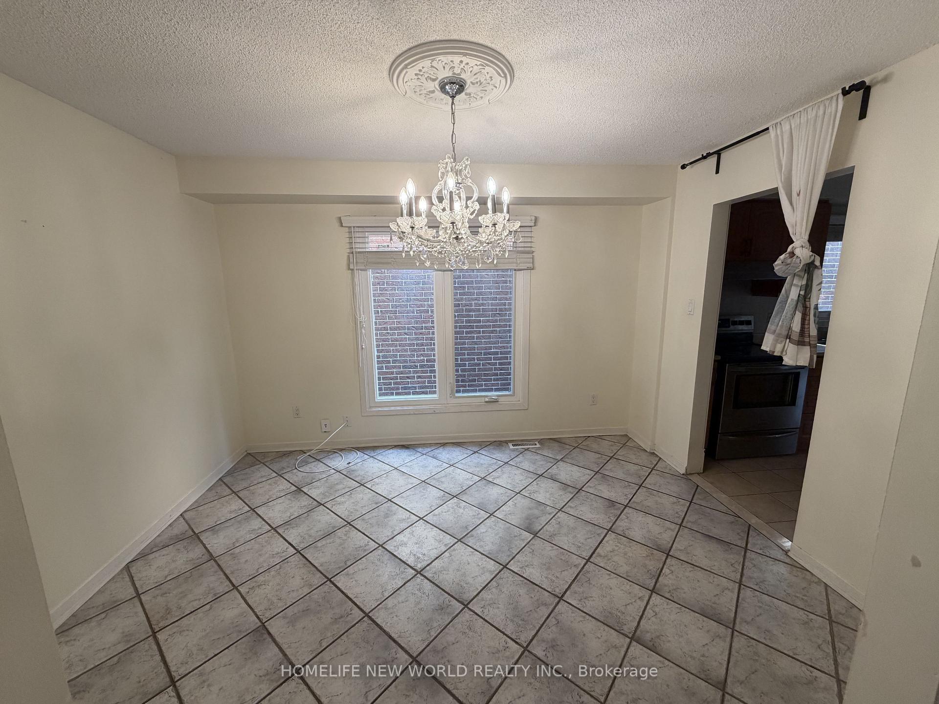 Photo 6 of 209 Winding Lane, Vaughan, Crestwood-Springfarm-Yorkhill — HOMEH
