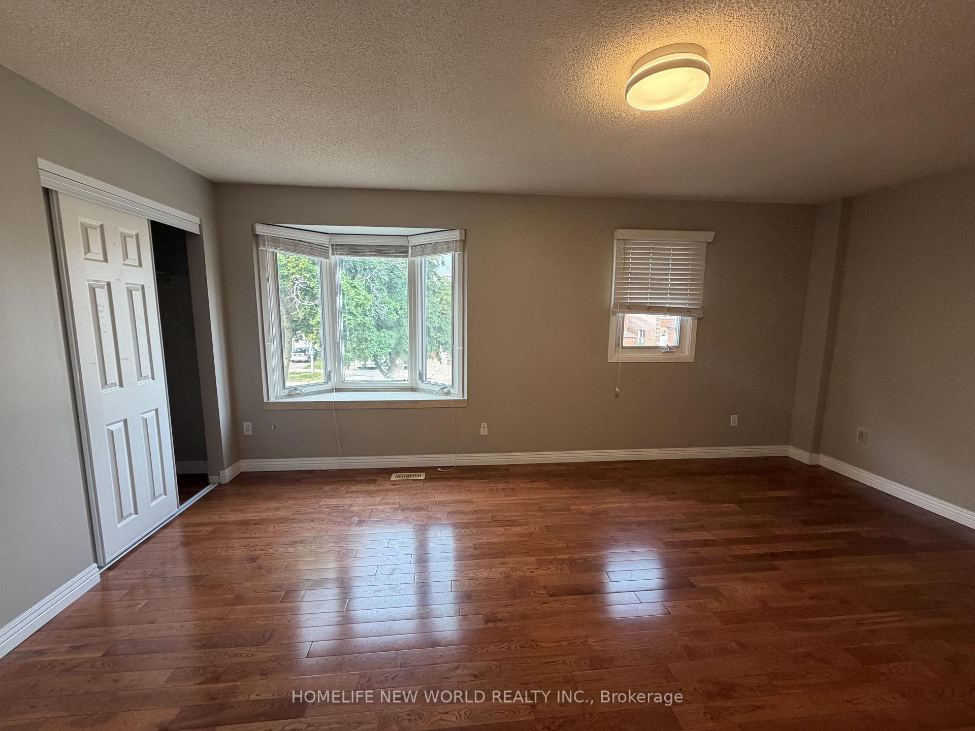 Photo 14 of 209 Winding Lane, Vaughan, Crestwood-Springfarm-Yorkhill — HOMEH