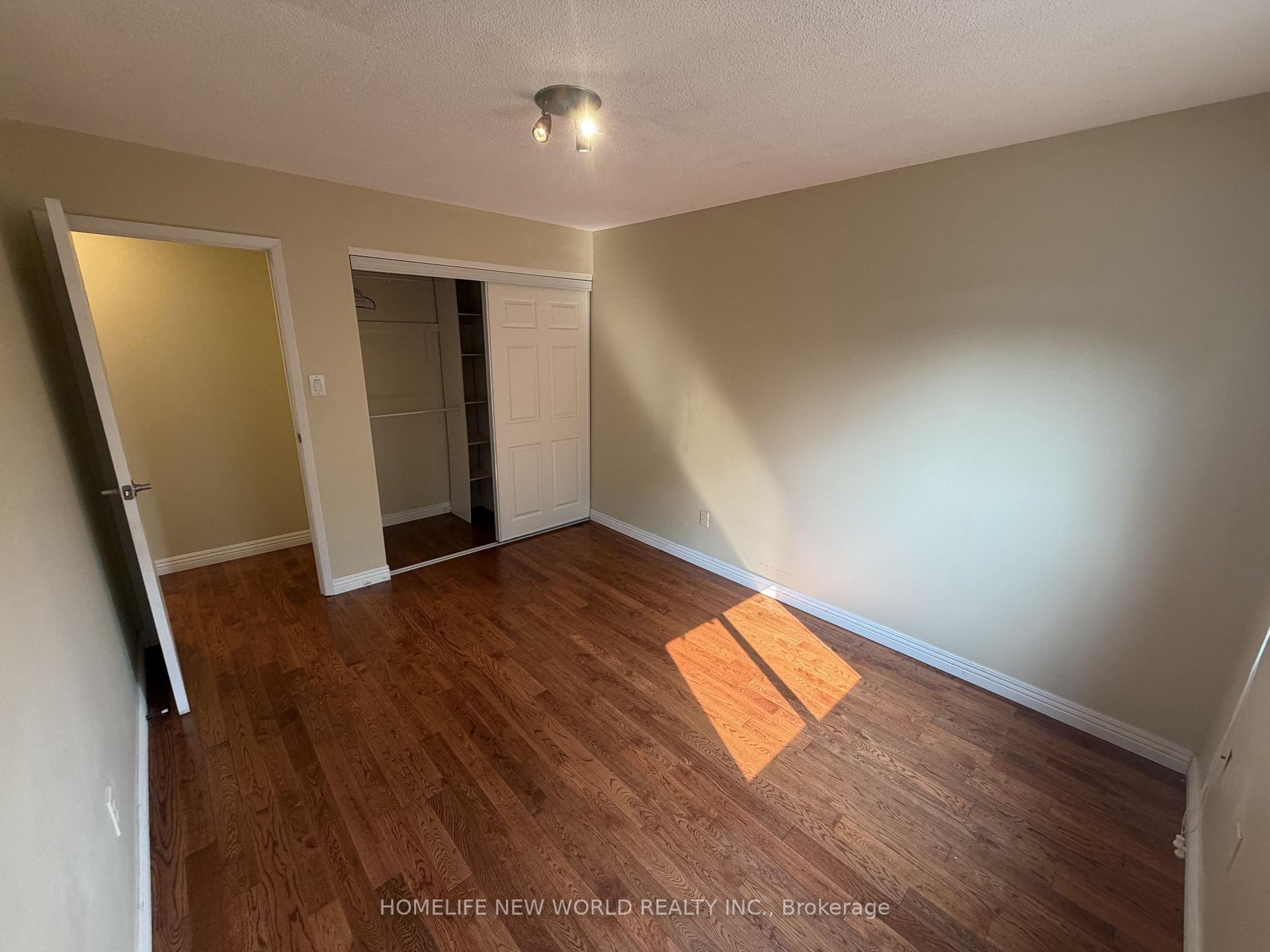 Photo 19 of 209 Winding Lane, Vaughan, Crestwood-Springfarm-Yorkhill — HOMEH
