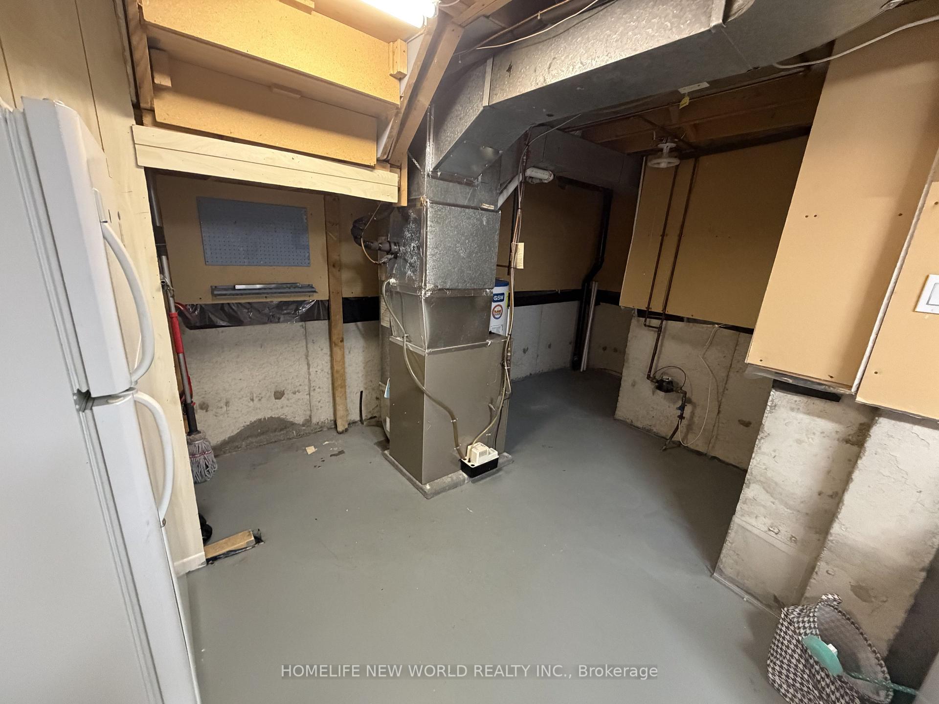 Photo 26 of 209 Winding Lane, Vaughan, Crestwood-Springfarm-Yorkhill — HOMEH